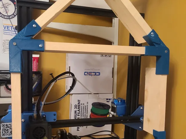 Adjustable angle shelf brackets