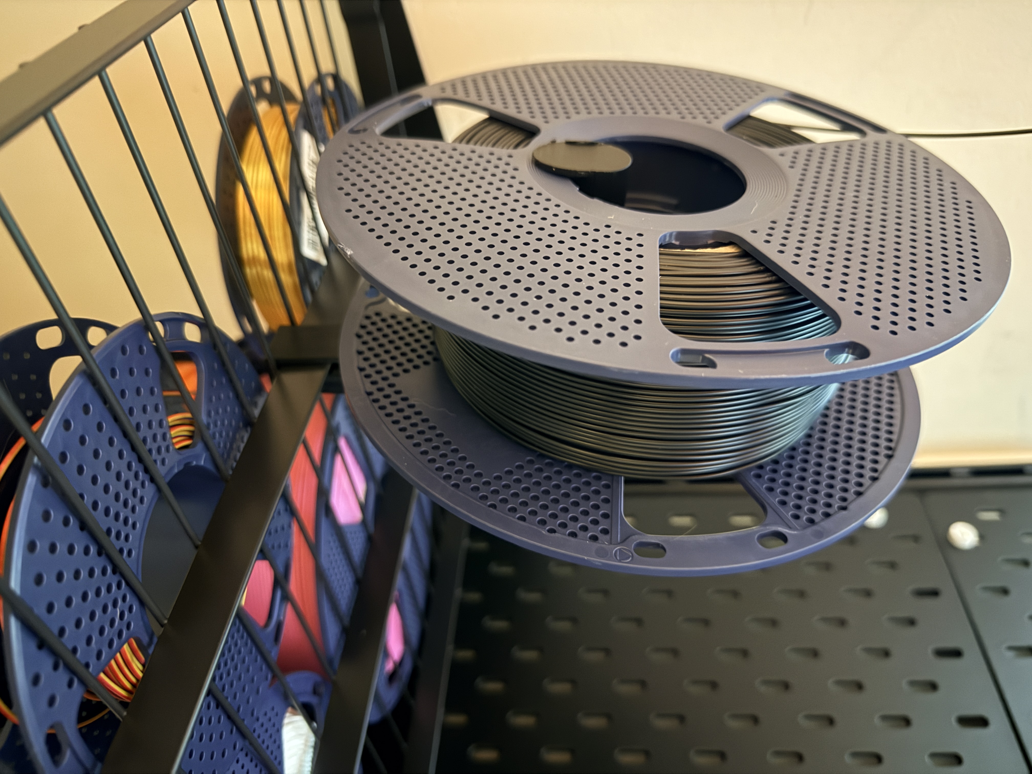 Spool holder for wire frame shelf