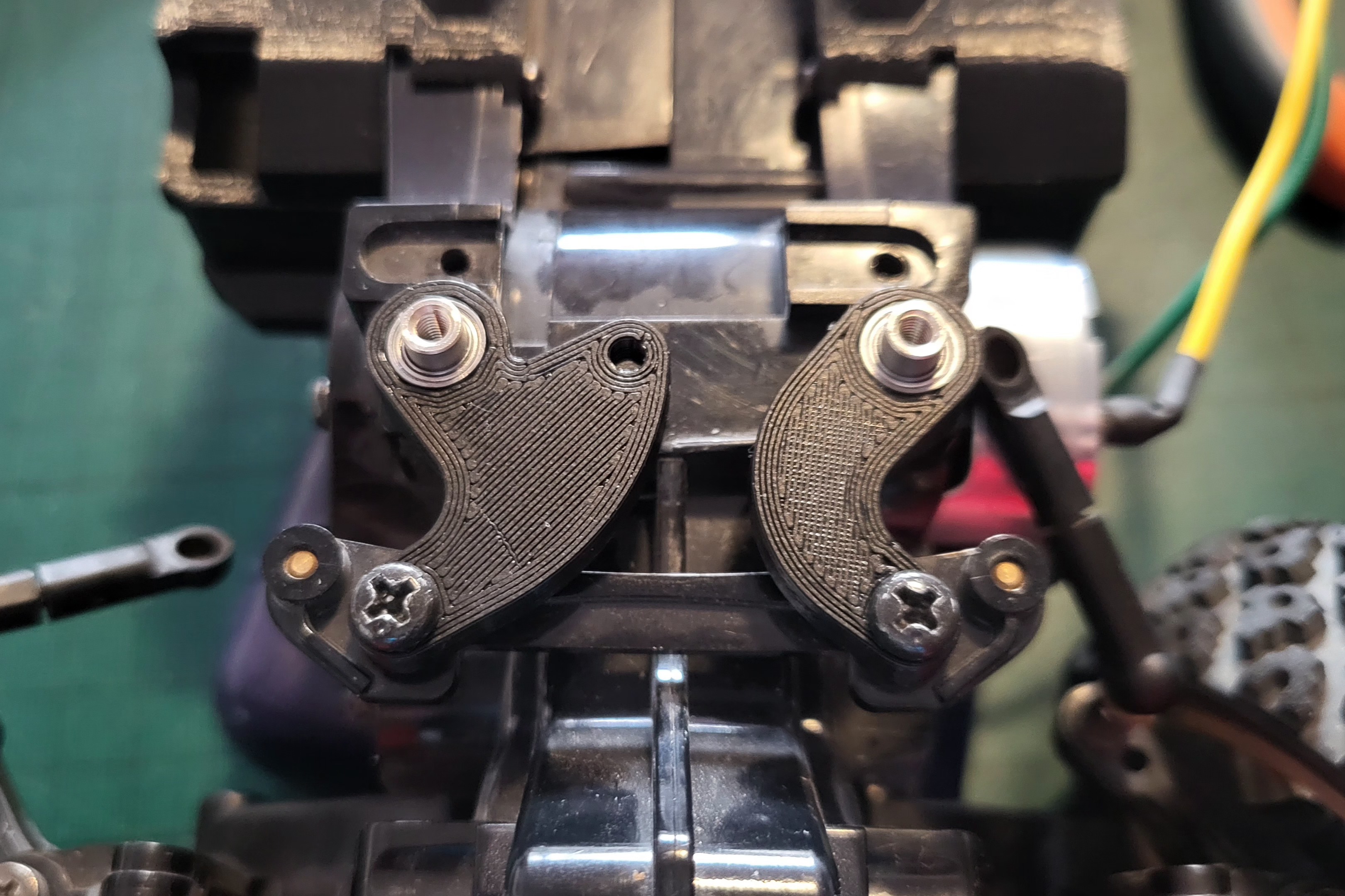 Wide angle steering for Tamiya M-05 + metal steering posts