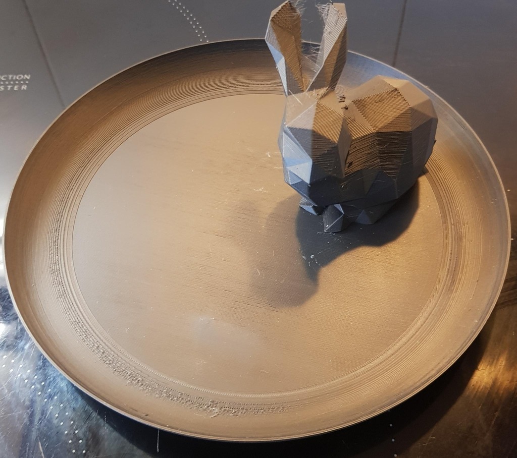 Miniatura 2 do modelo 3D Low Poly Easter Plate Bunny