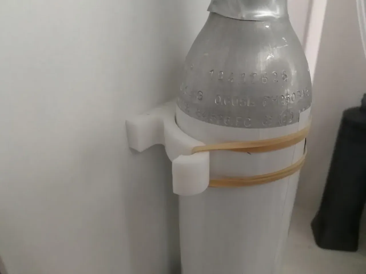 Sodastream bottle holder for aquarium by Caprico Download free