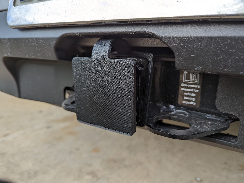 Flexible Hitch Cover with Tether by aivasyuk Download free STL model