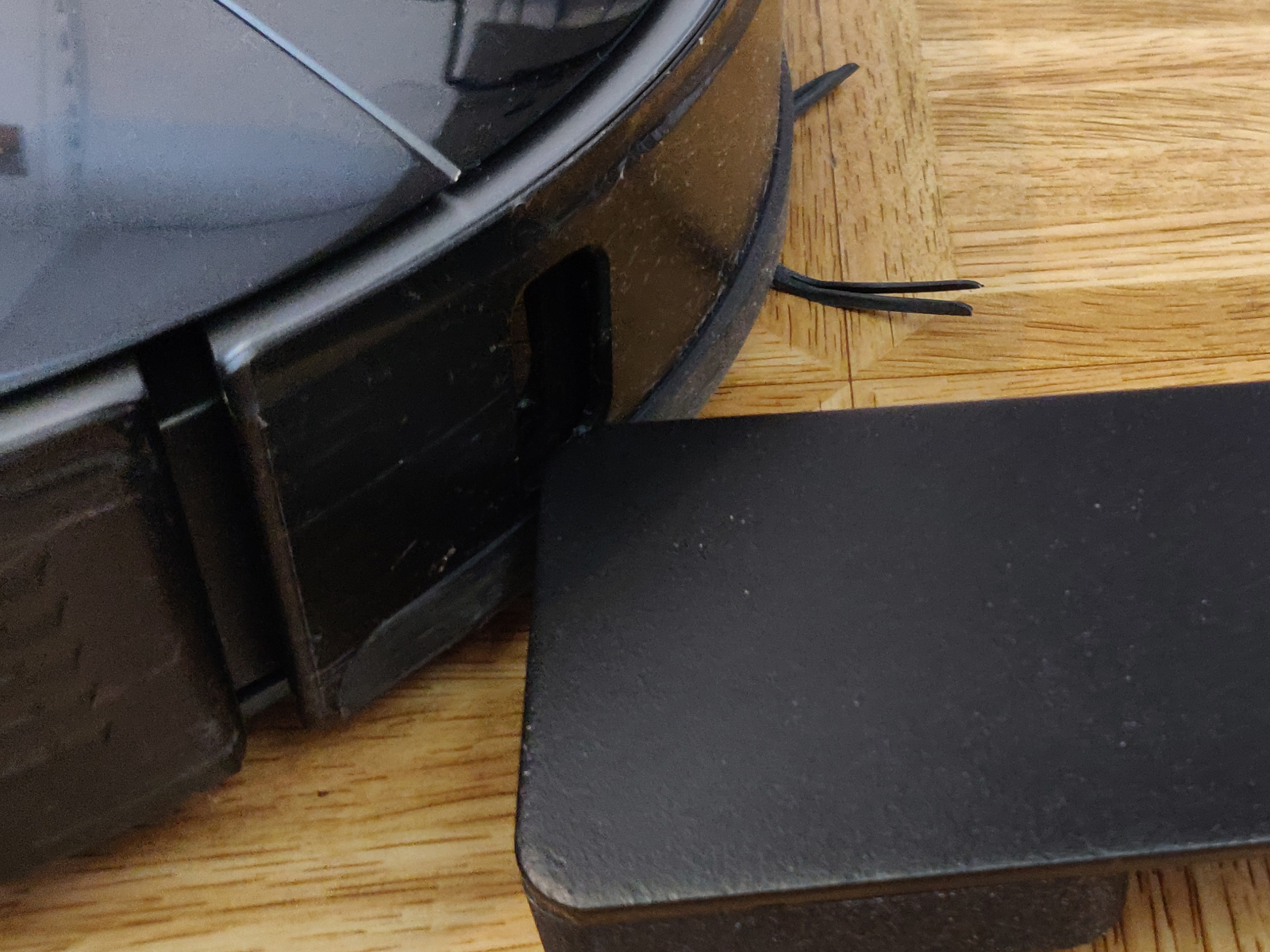 IKEA Trotten feet bumper for cleaning robot
