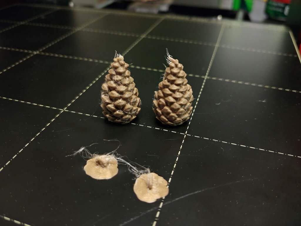 Miniatura 2 do modelo 3D Pine Cone Earrings