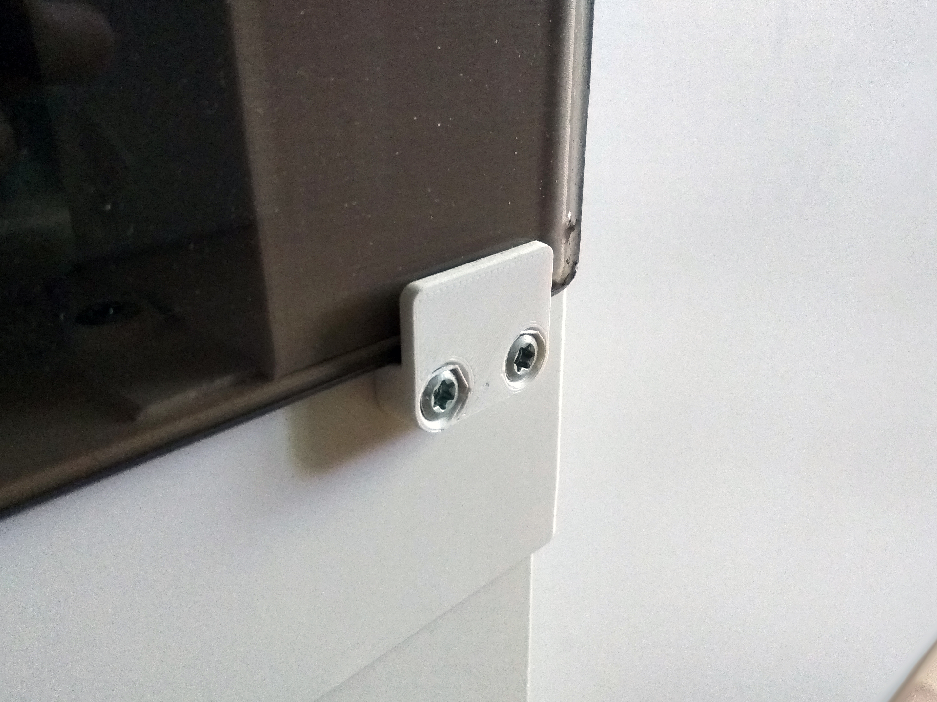 Sliding Door Clip
