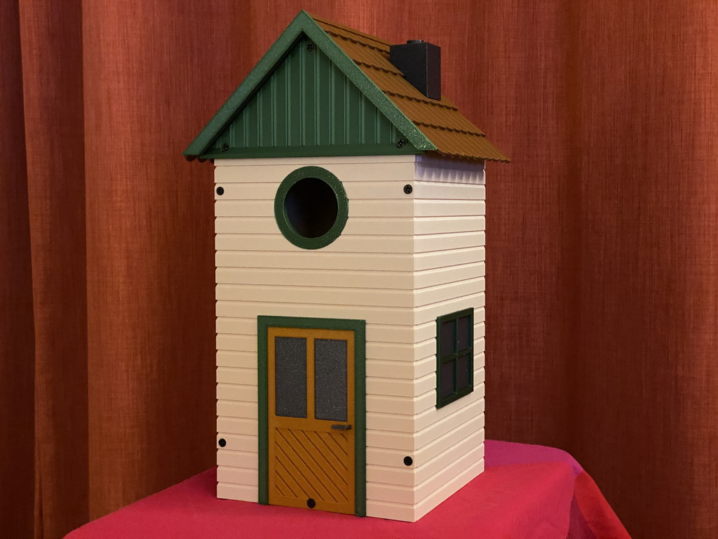 Birdhouse 2.0 (with camera and microphone)