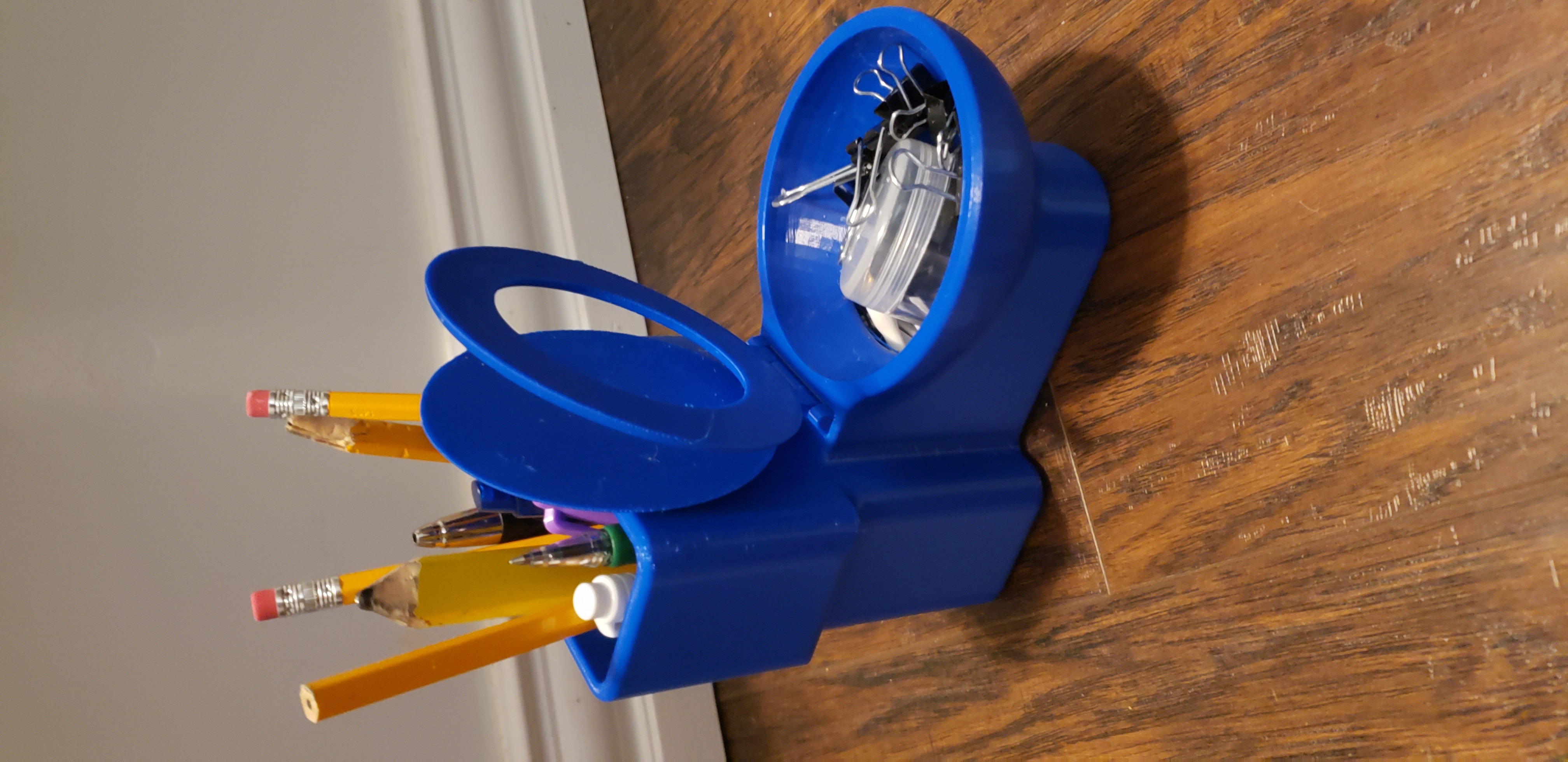 Toilet Seat Pen & Paper Clip Holder by AtomSmasher3311 Download free