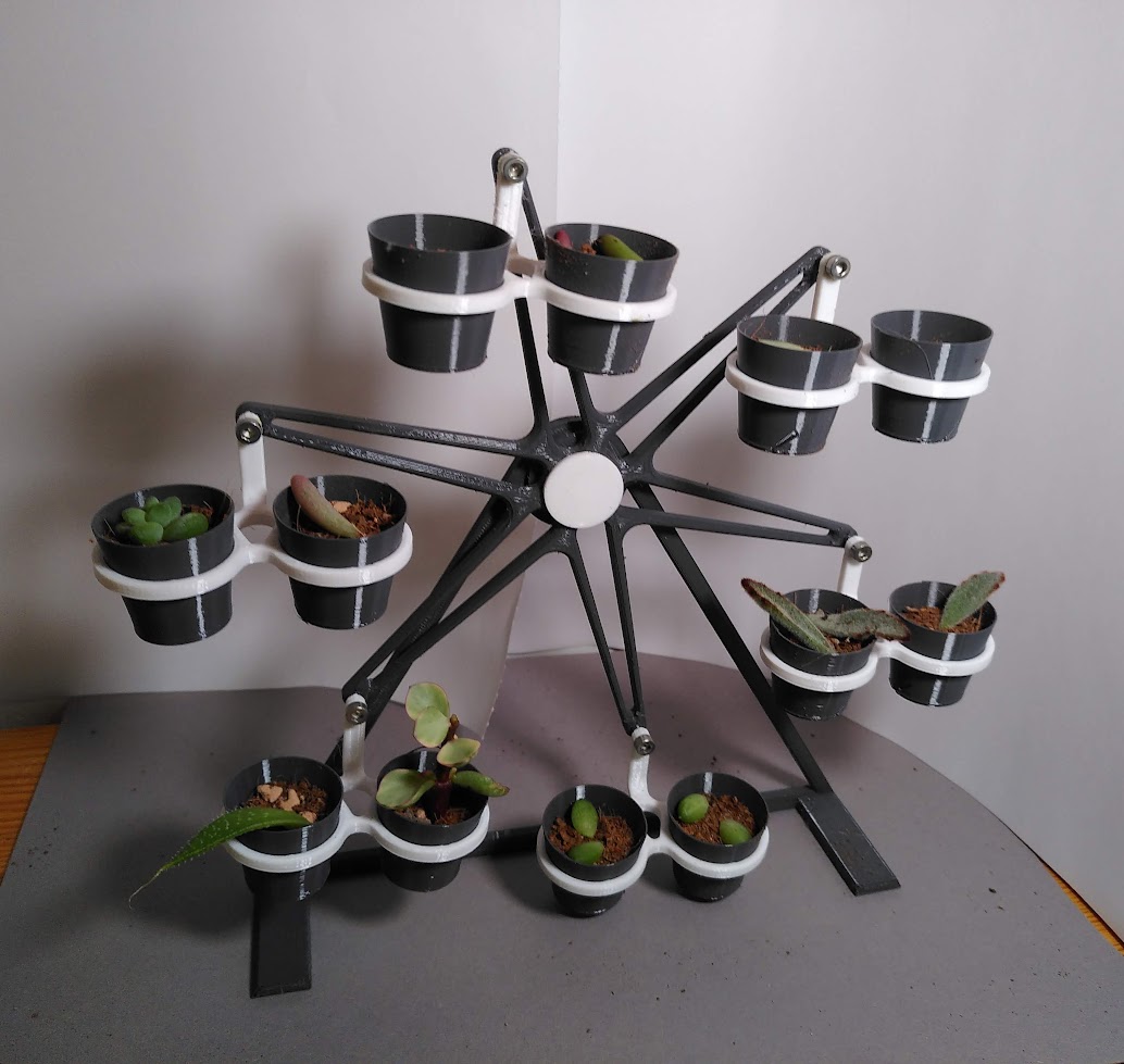 Small planter ferris wheel