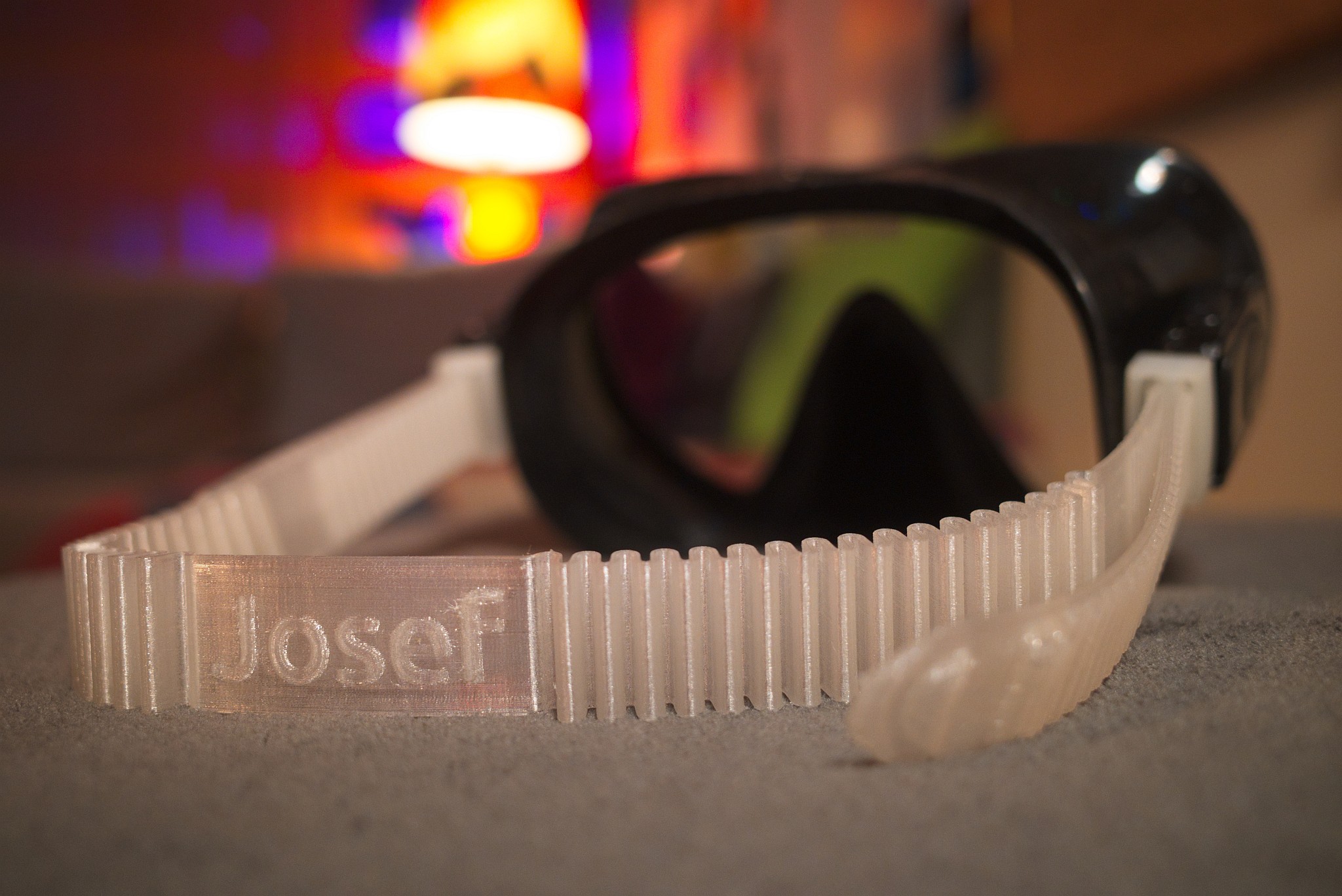 scuba mask strap + clip