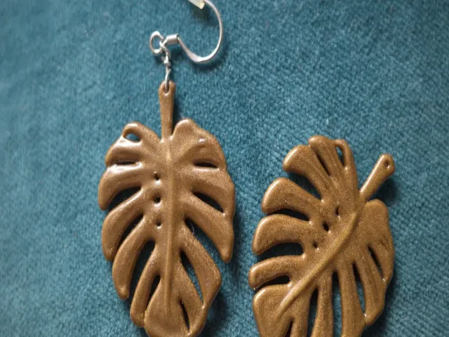 leaf earrings