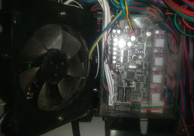 Generic box for MKS robin e3d with Intel fan