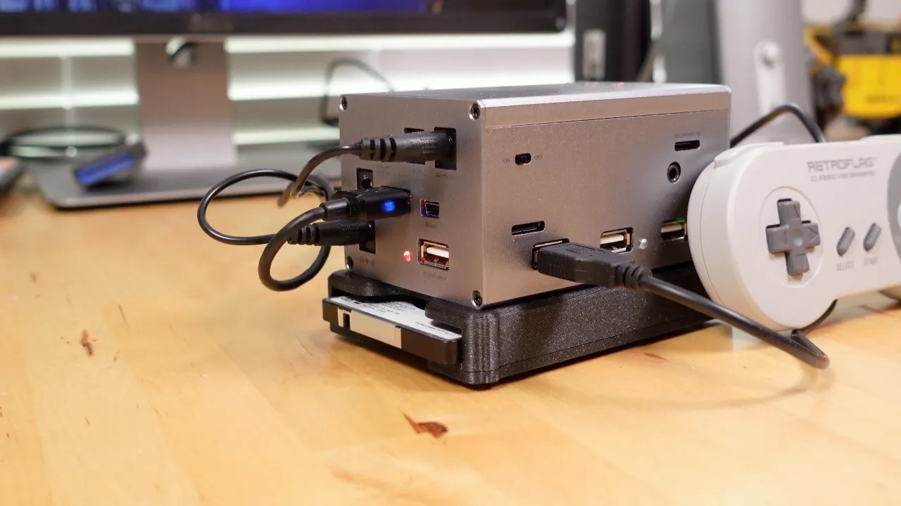 MASE - MiSTer Attached SATA Enclosure for MiSTer FPGA