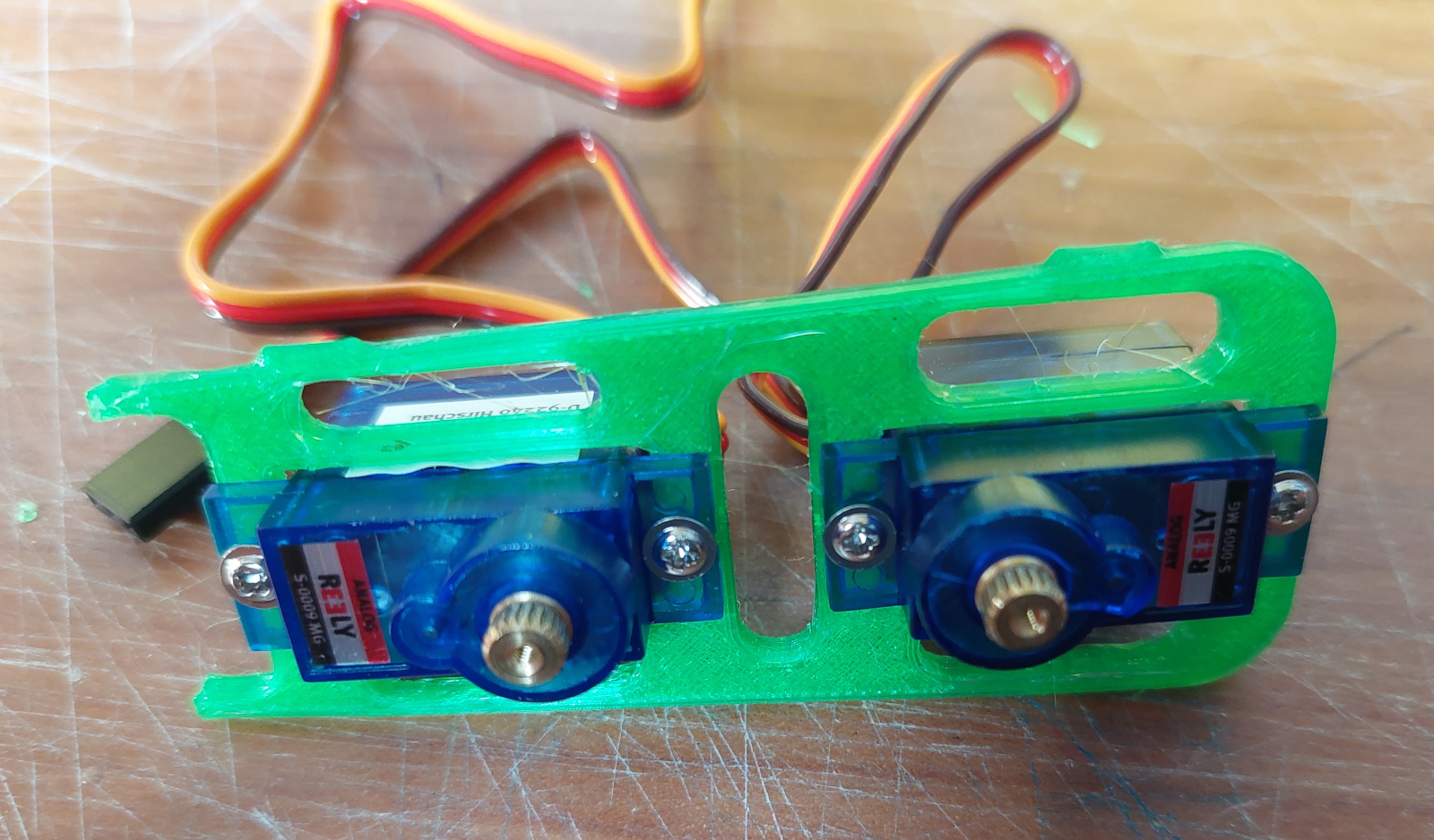 Lukisegler (electric RC glider) update Servoplate for 9g (Mini