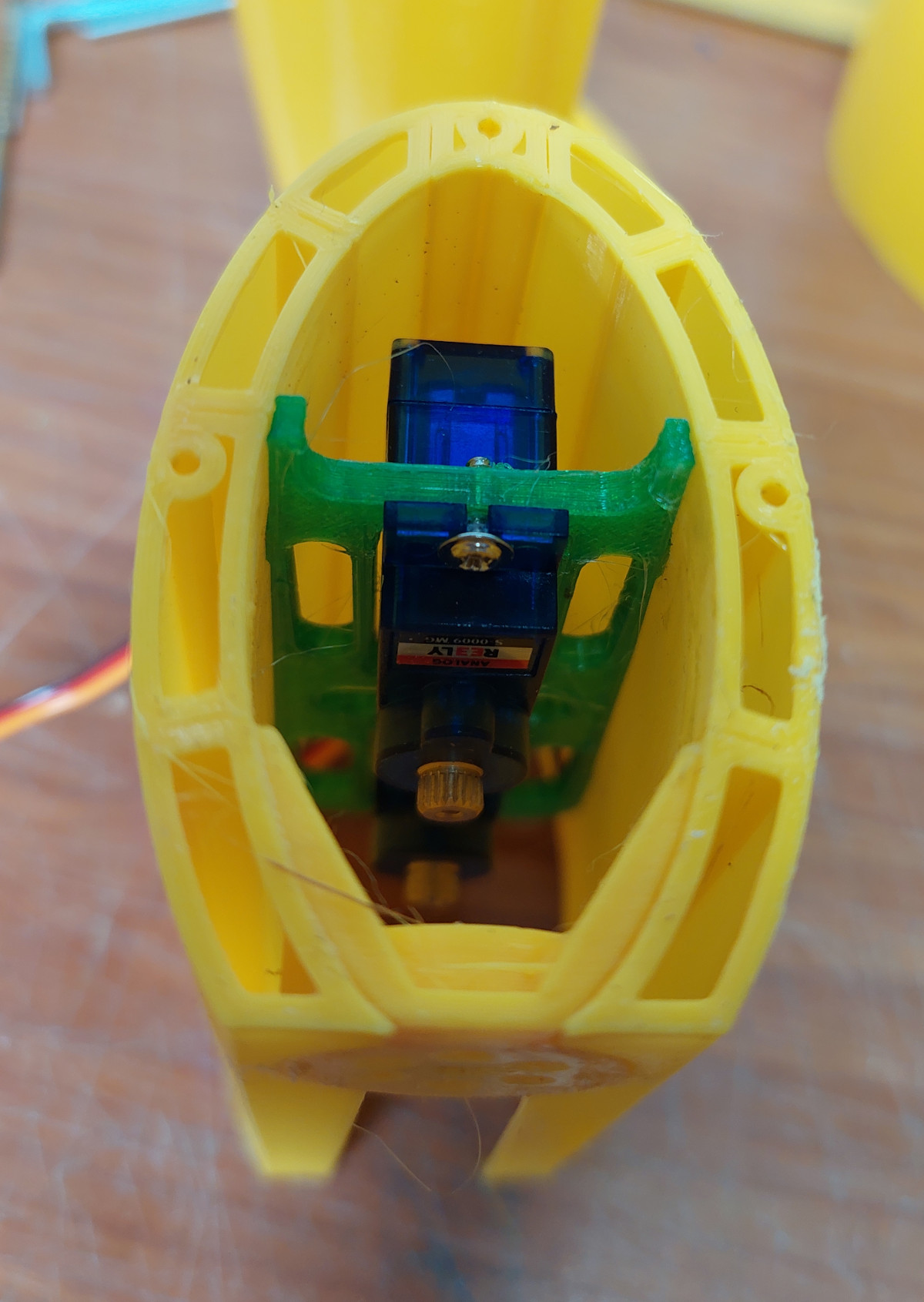 Lukisegler (electric RC glider) update Servoplate for 9g (Mini