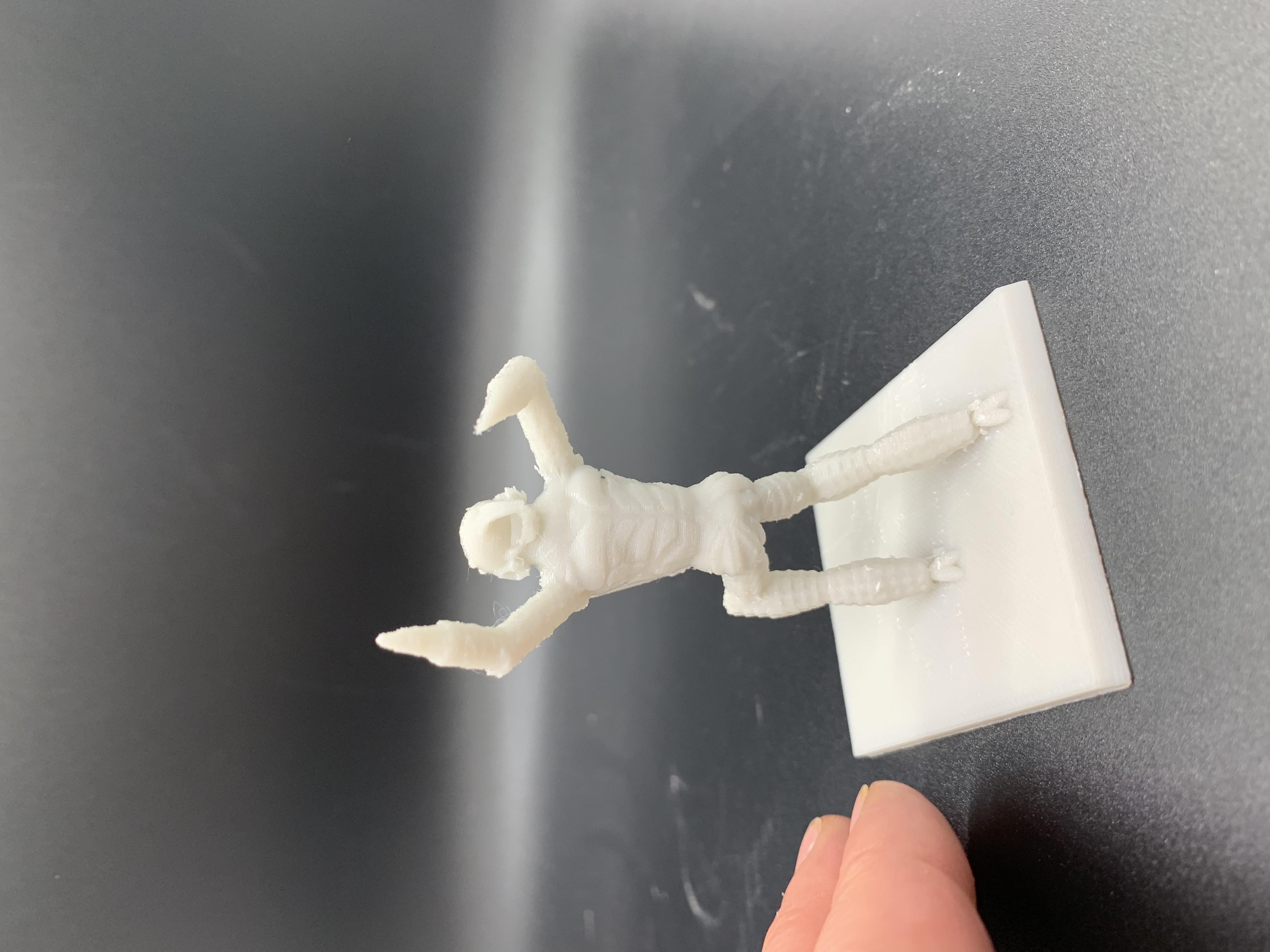 DRU Statue ( genetically engineered alien) — miniatura 4