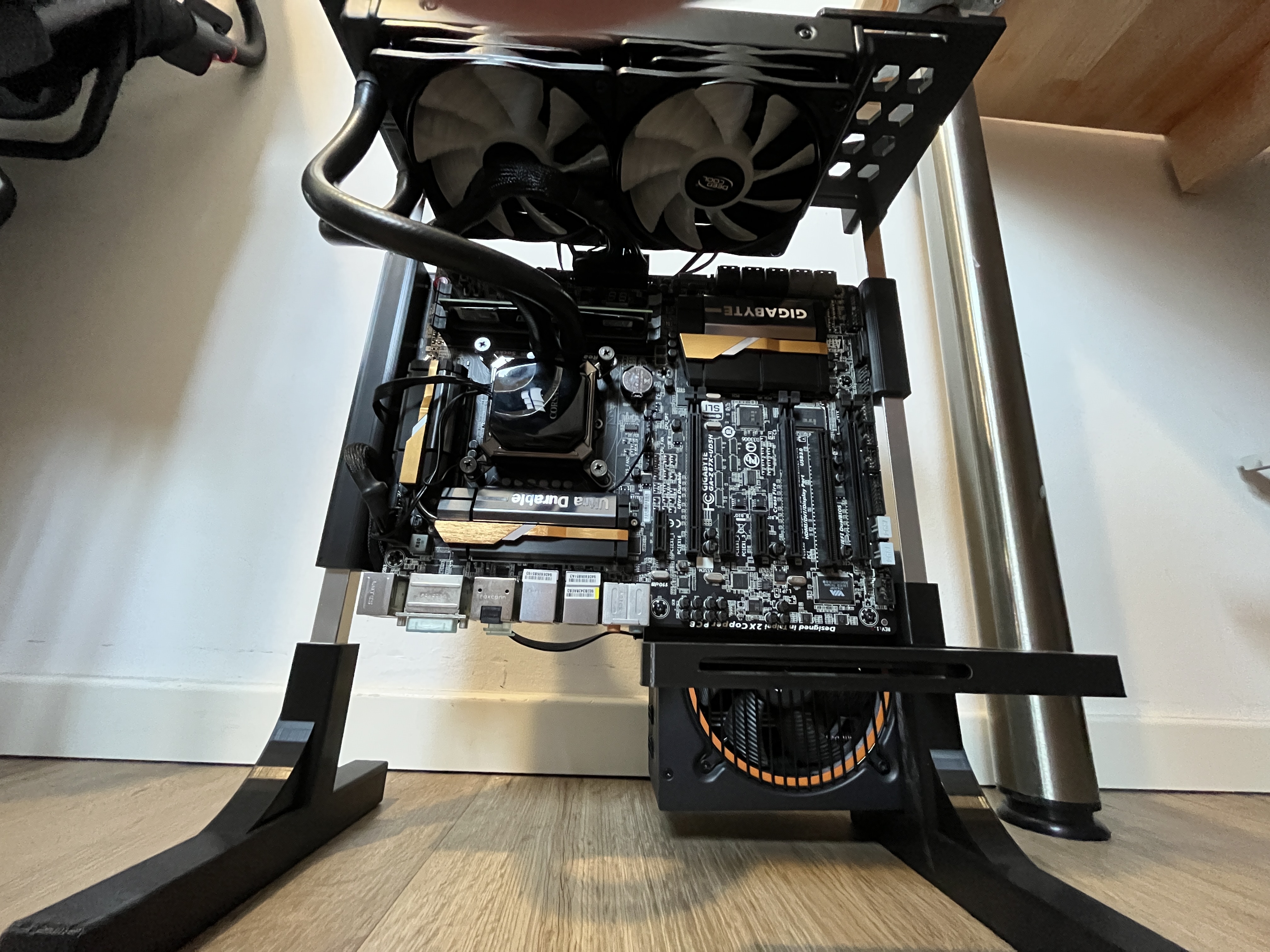 Miniatura 3 do modelo 3D Full ATX PC Bench / PC Case