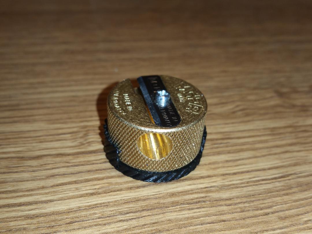 Mobius + Ruppert sharpener stand