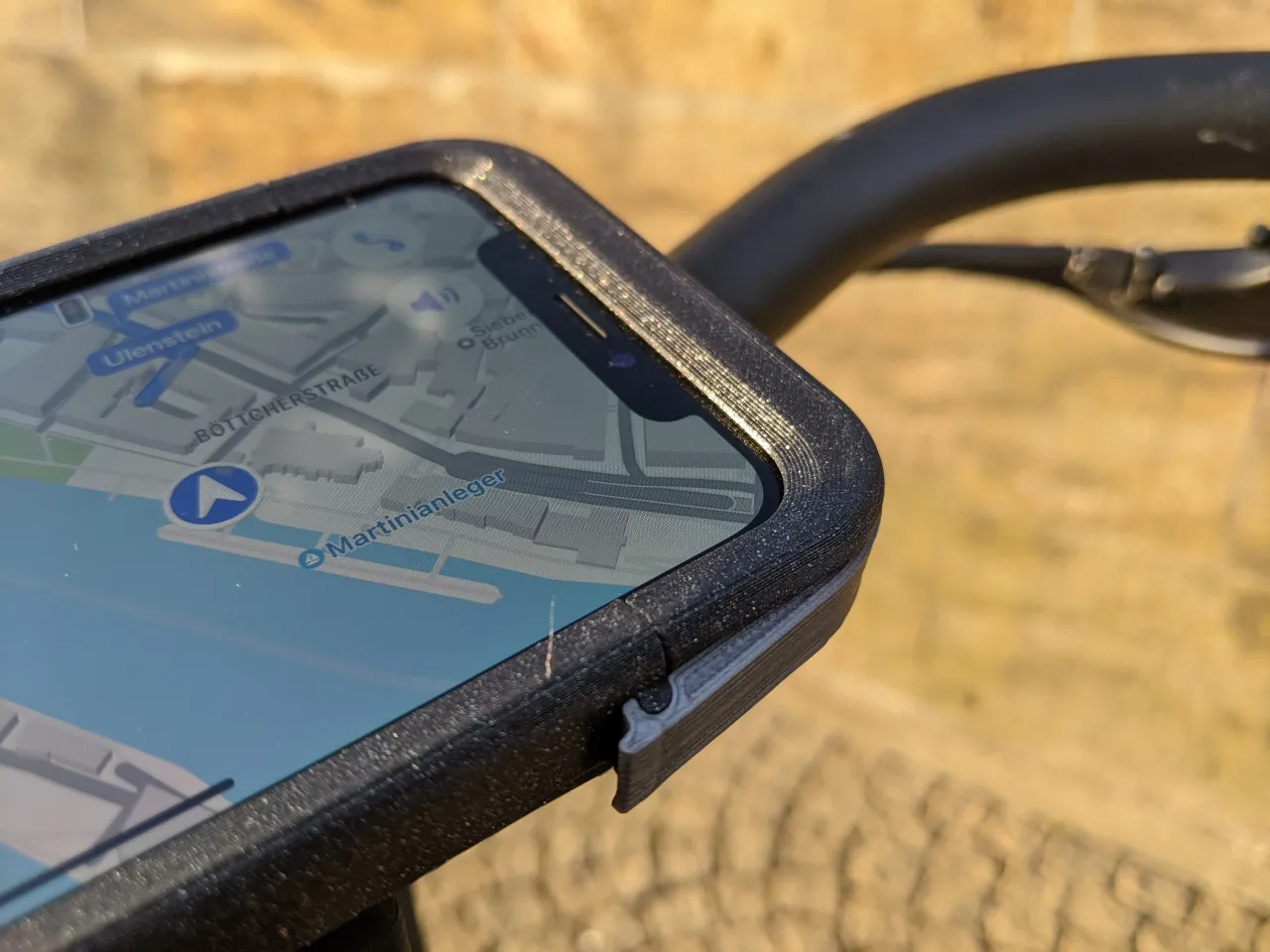Vanmoof phone sales mount