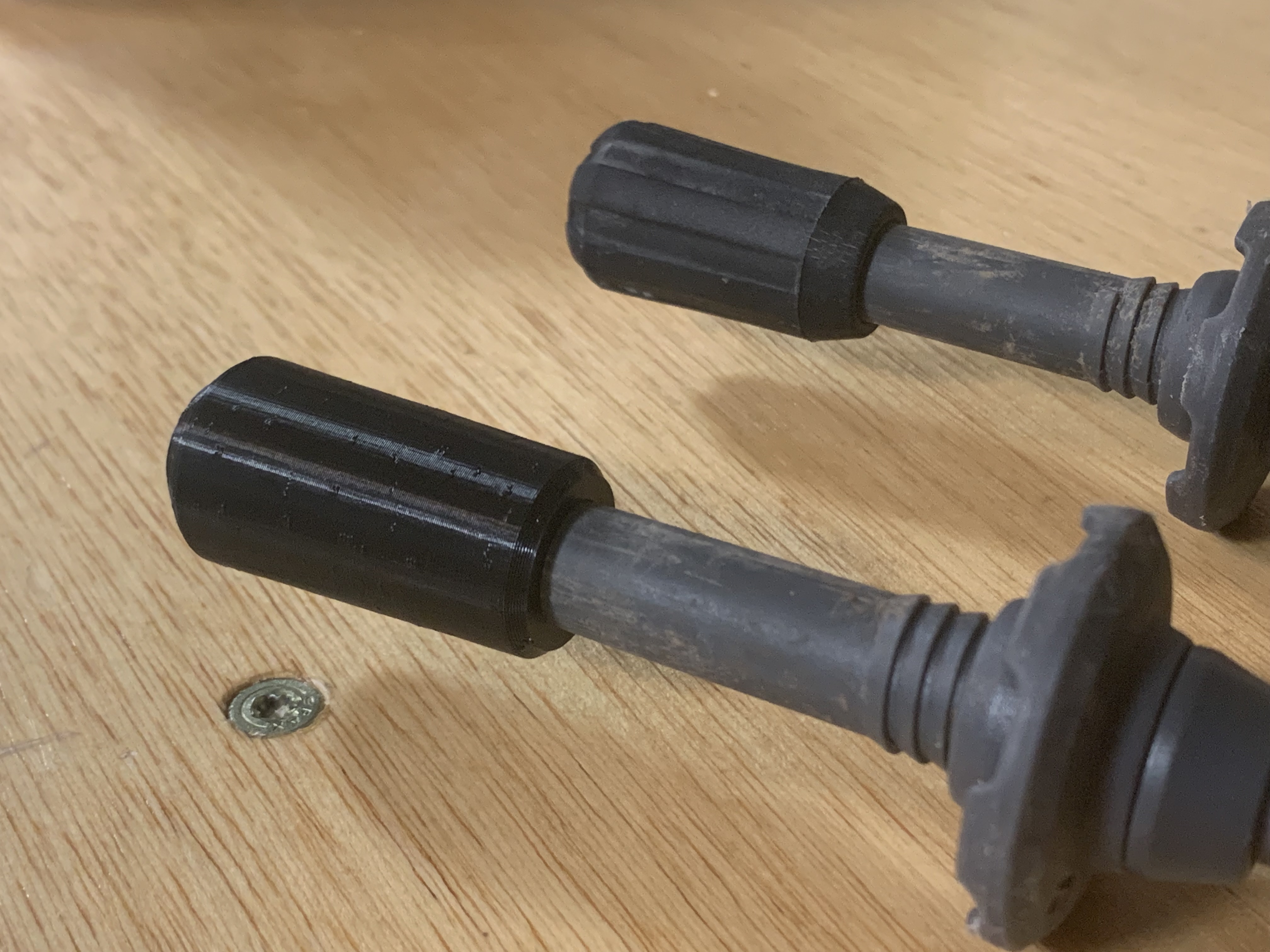 Miniatura 2 do modelo 3D Trekking Pole Grip Tips