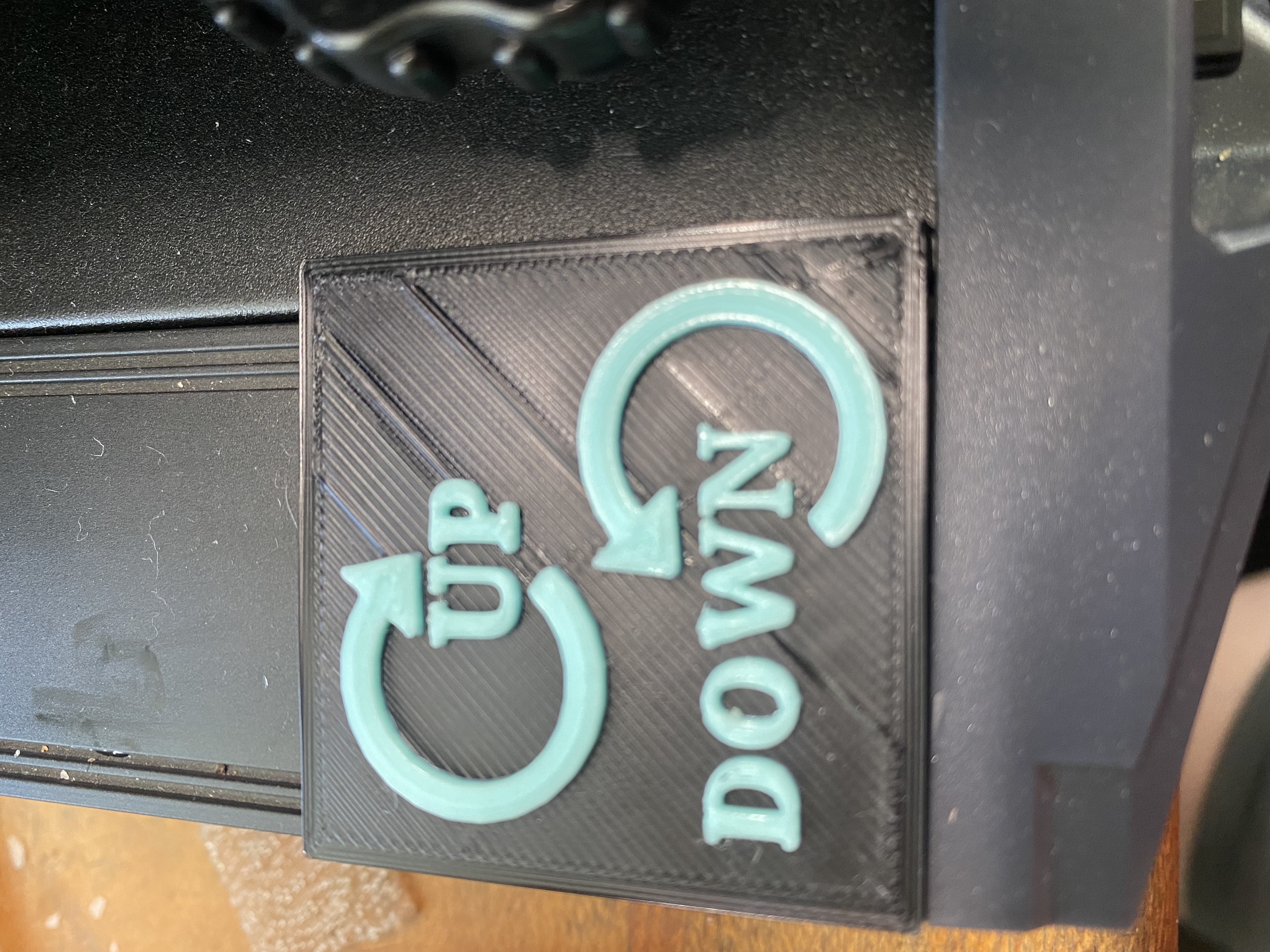Bed Level Knob Directon Placard