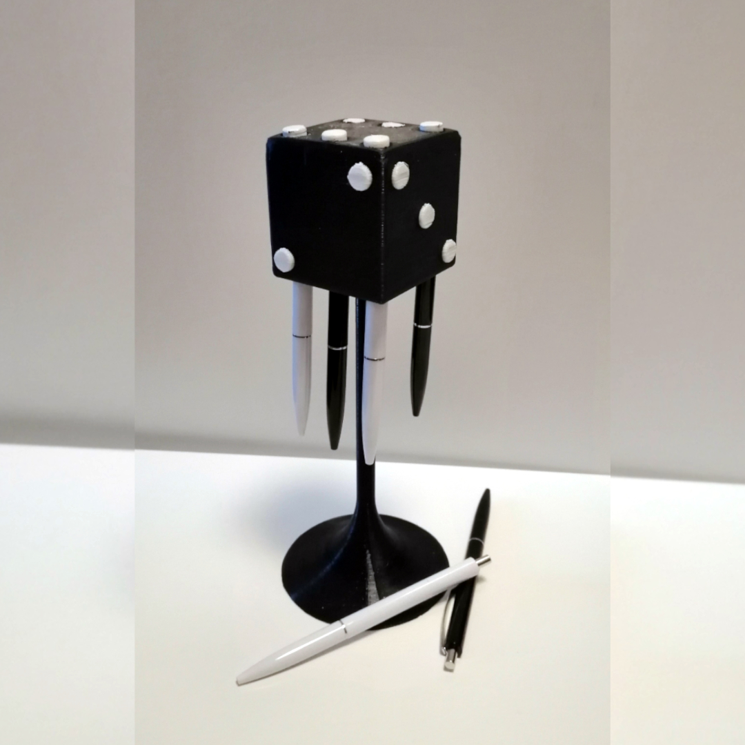 Penholder cube