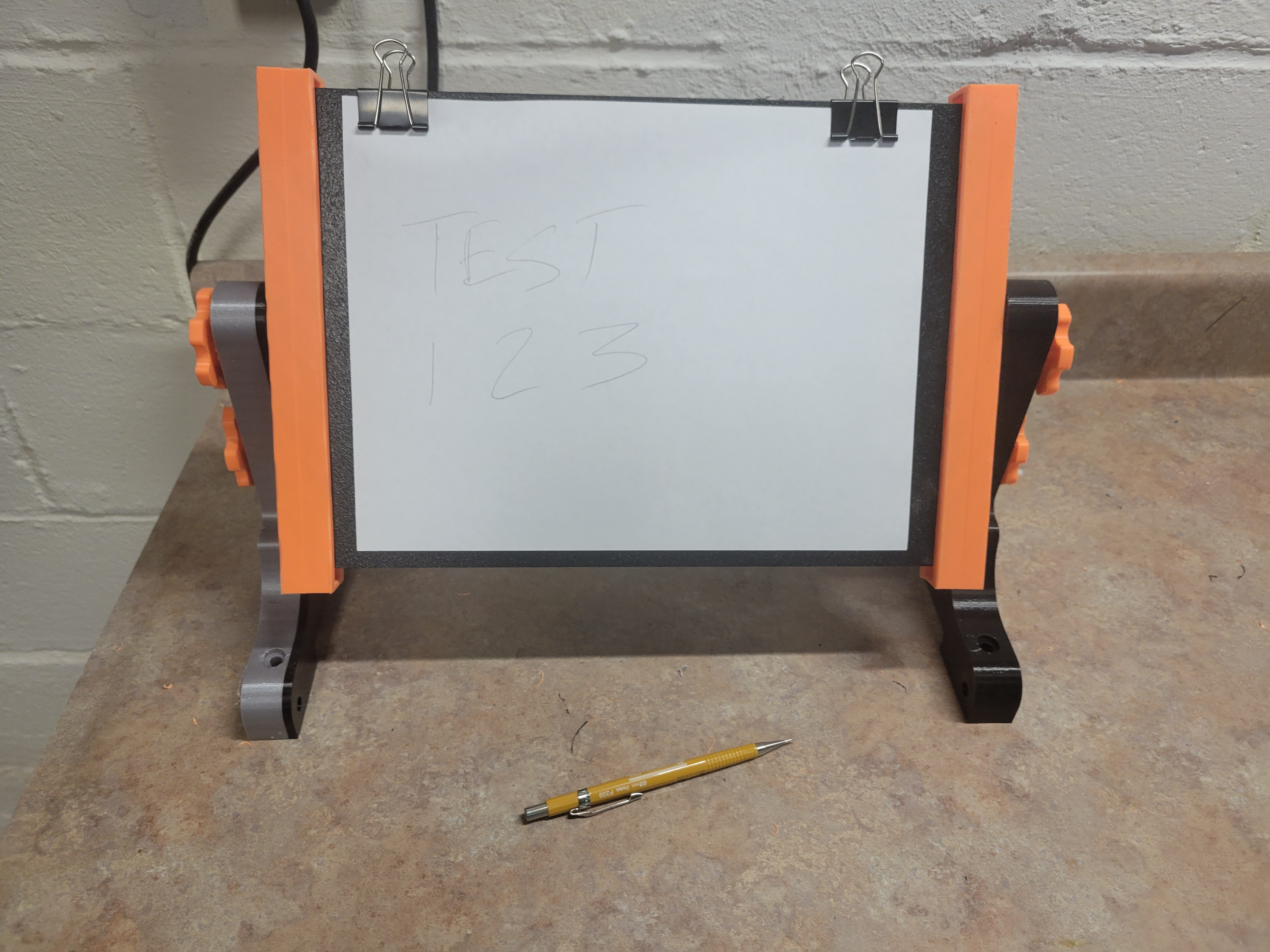 Miniatura 4 do modelo 3D Drafting Table / Print Table