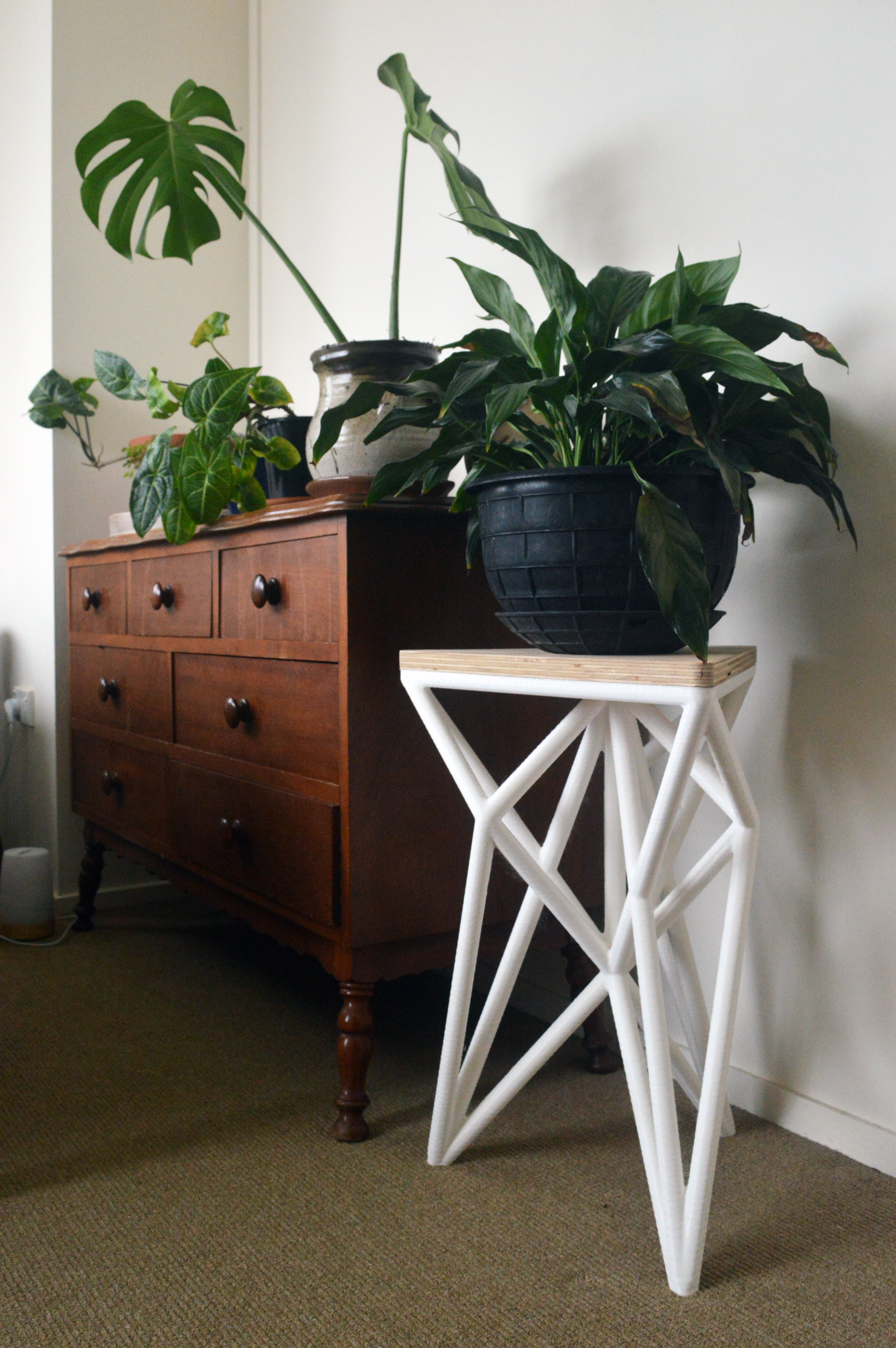 ST1 | Side Table