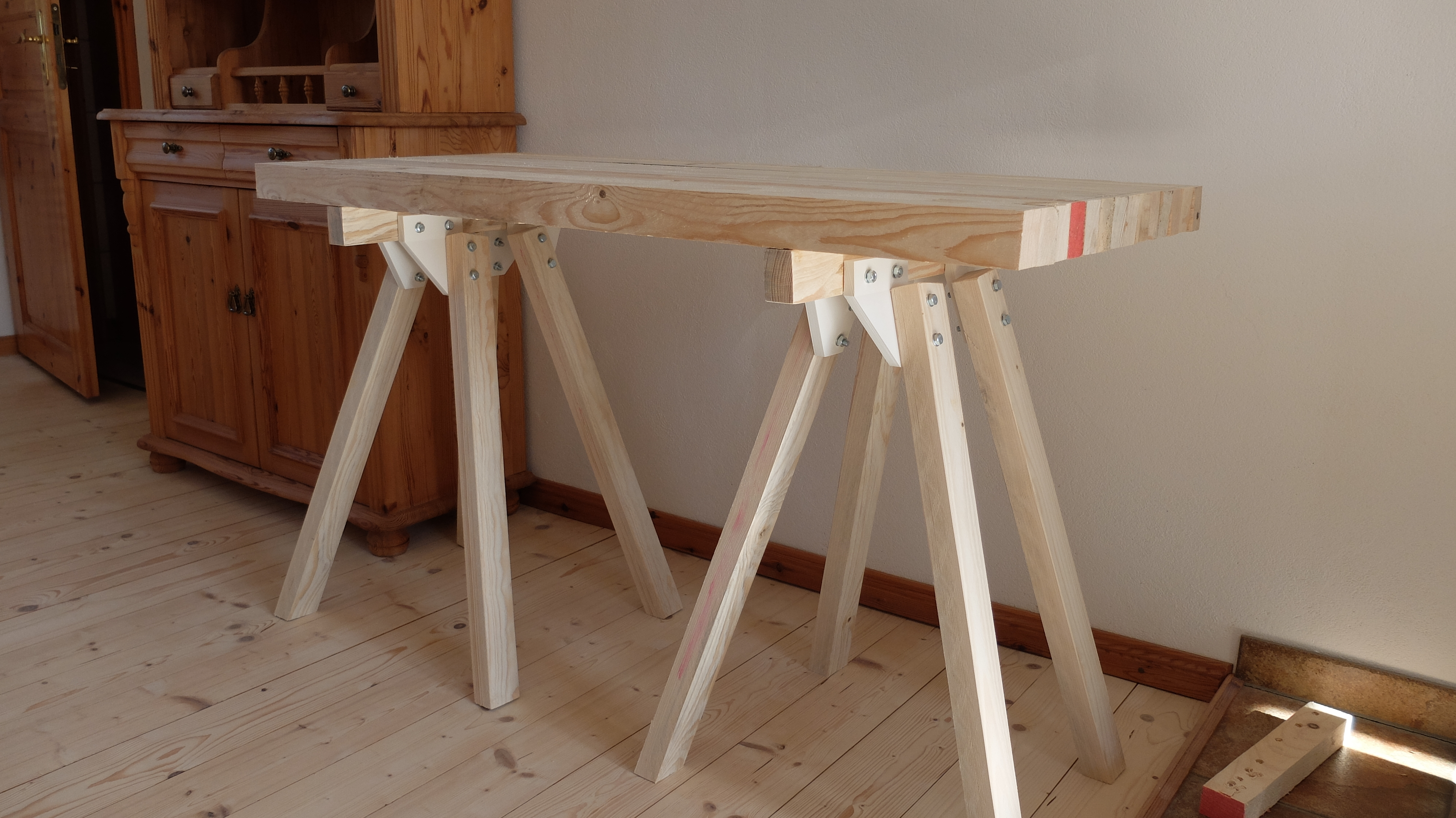 Adabtable Trestle Brackets