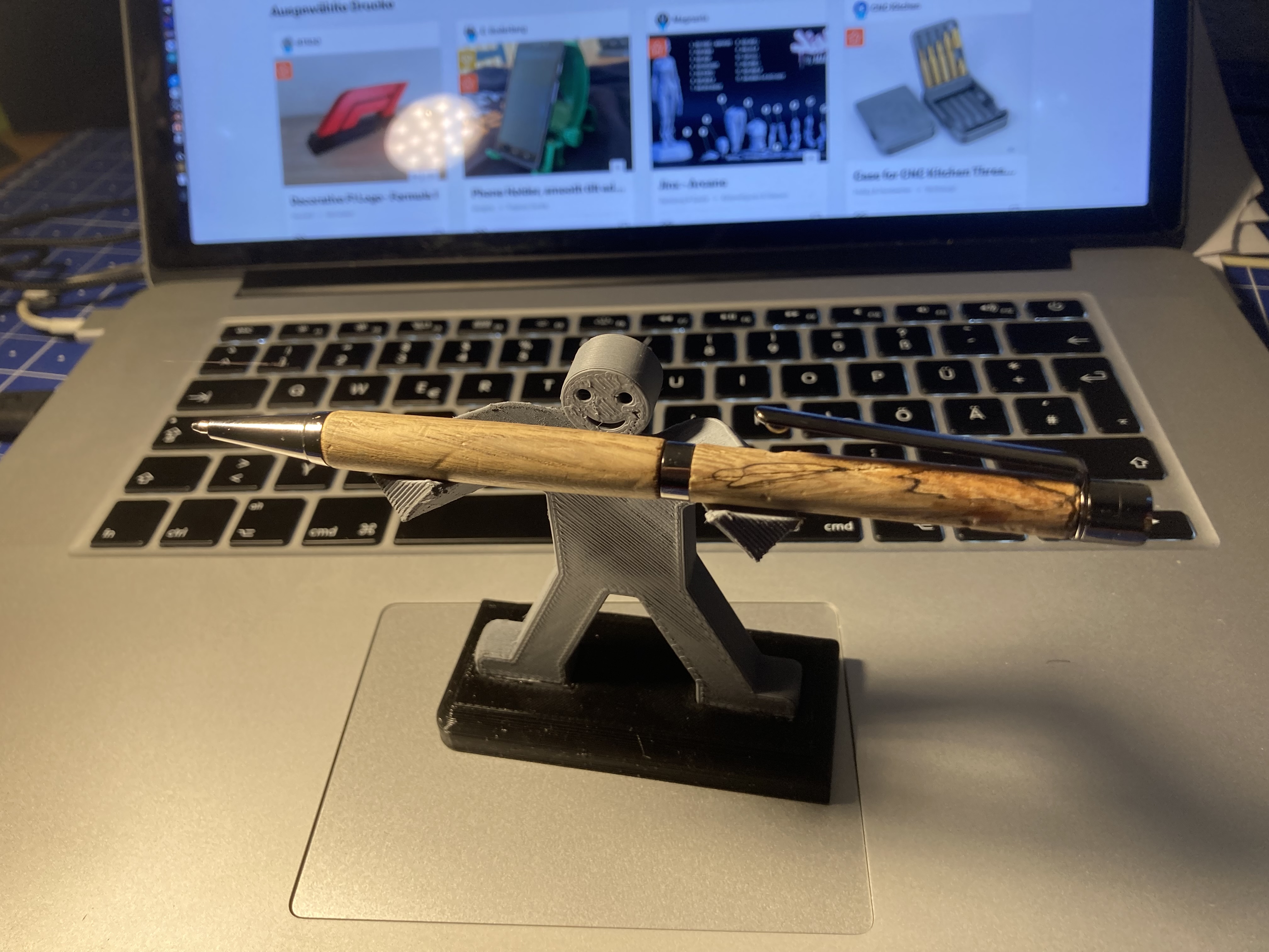 Funny Pen-Holder