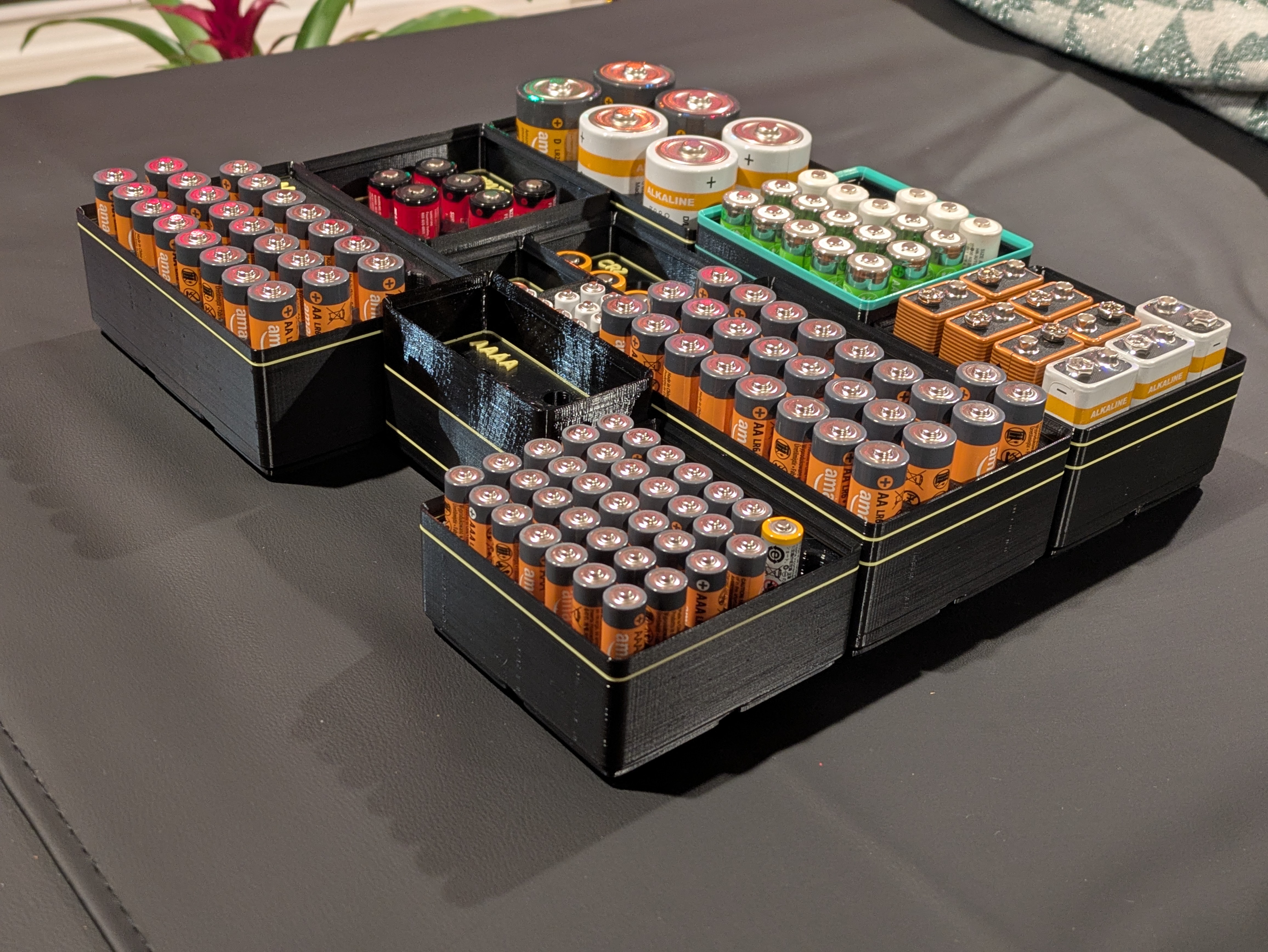 Gridfinity Stackable Battery Storage for Cylindrical & 9V Batteries (AA, AAA, AAAA, C, D, CR2, CR123, MN21/A23 & 9V) — thumbnail 3