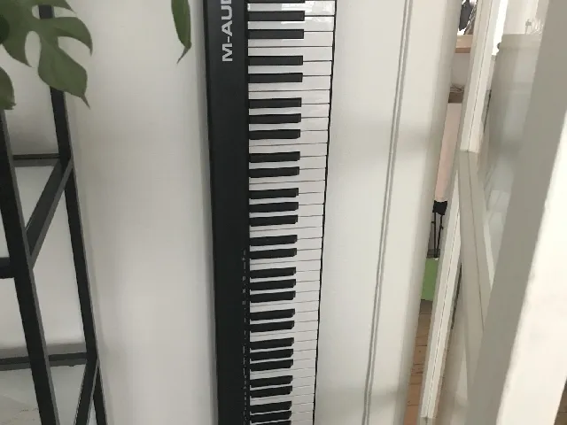 M-Audio Keystation 88 MK3 wall mount