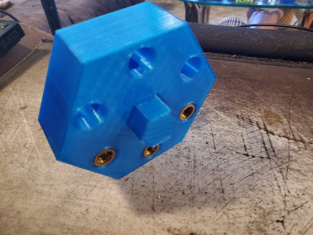 Miniatura 2 do modelo 3D Practice Lock Holder