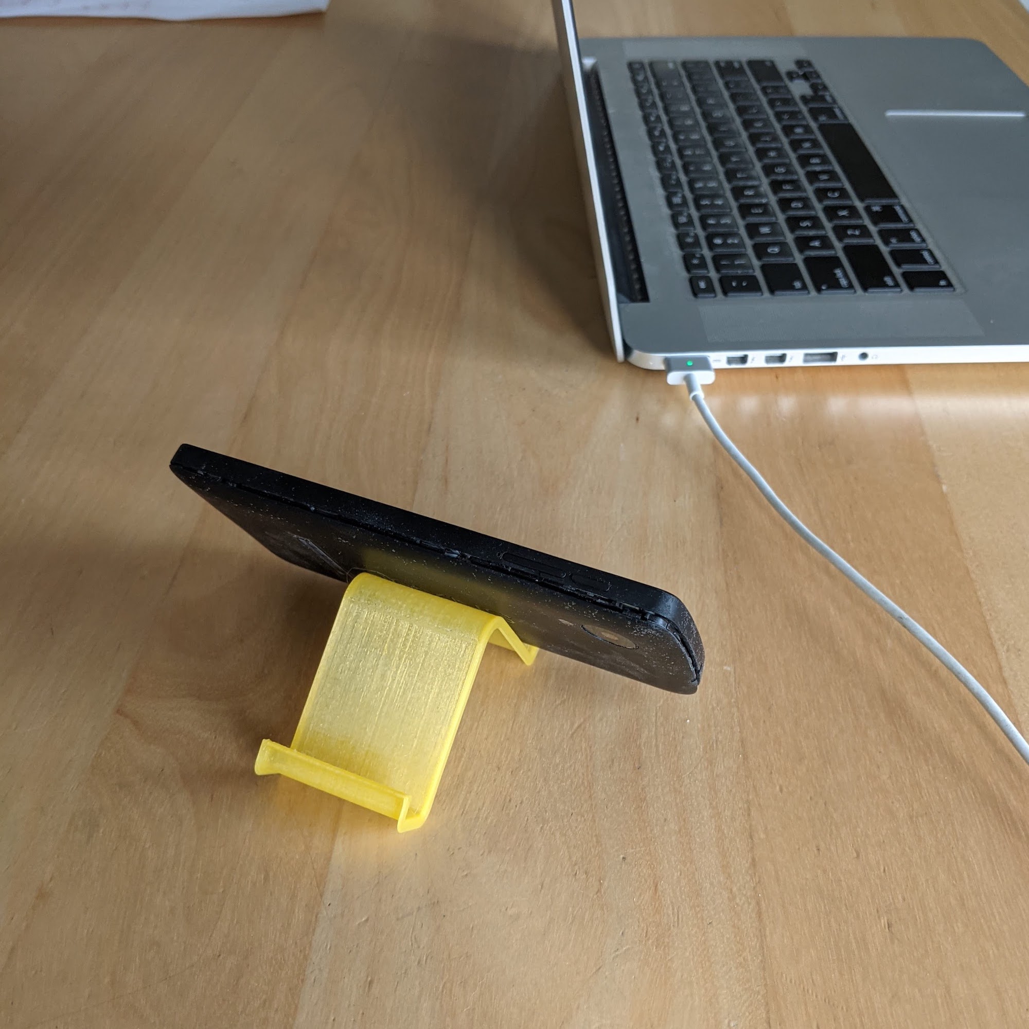 End of The Roll Phone Stand