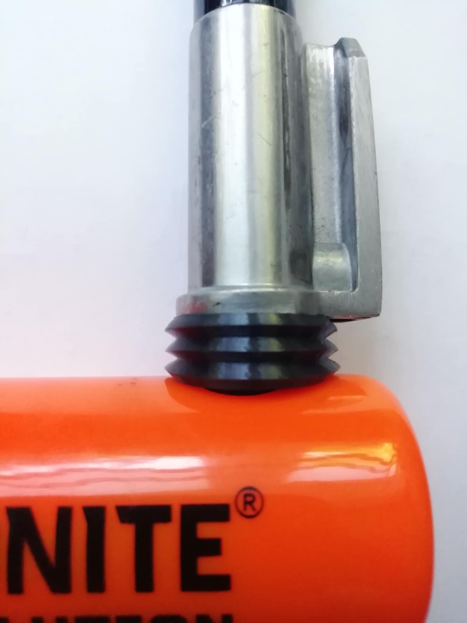 Vibration damper spacer for Kryptonite Evolution