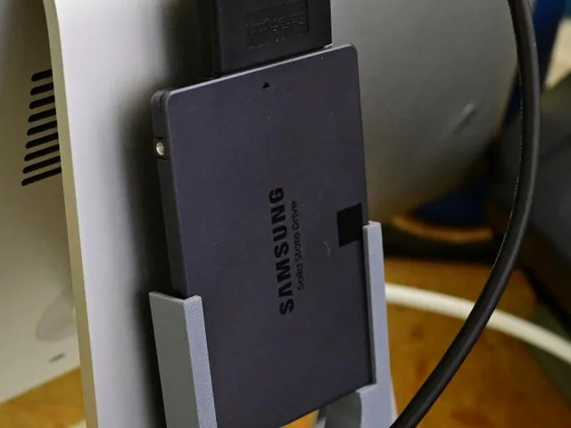 External SSD Mount for Mid-2012 iMac