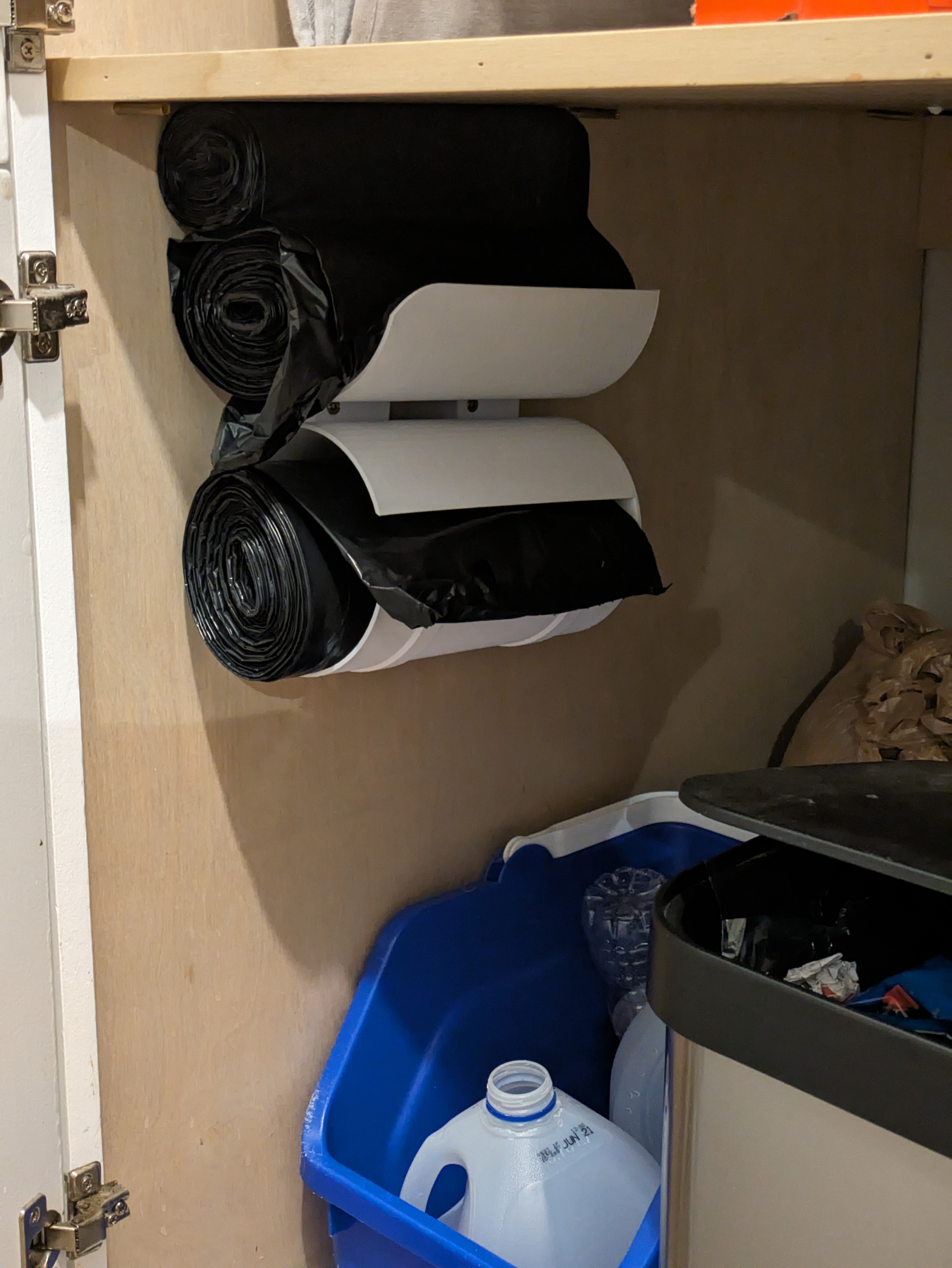Trash bag roll holder / dispenser + storage - up to 120mm diameter