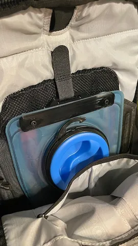 Hydration bladder holder