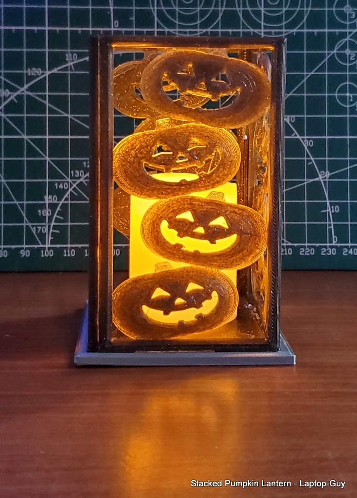 Miniatura 3 do modelo 3D Stacked Pumpkin Lantern