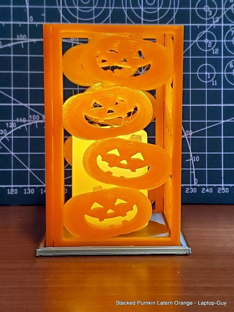 Miniatura 4 do modelo 3D Stacked Pumpkin Lantern