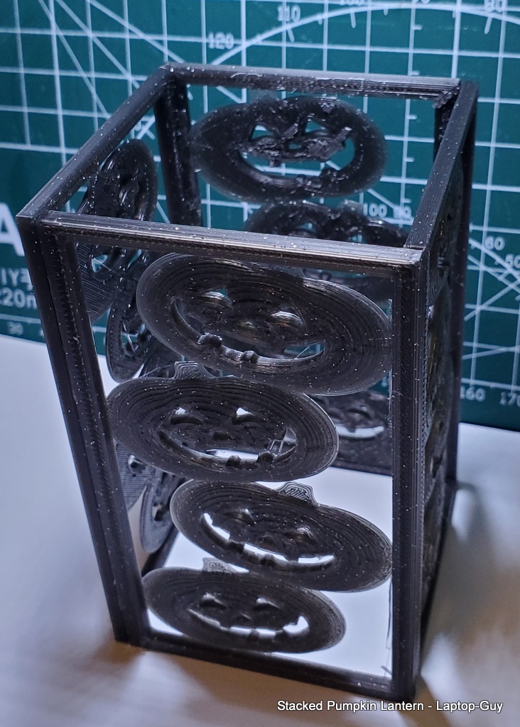 Miniatura 10 do modelo 3D Stacked Pumpkin Lantern