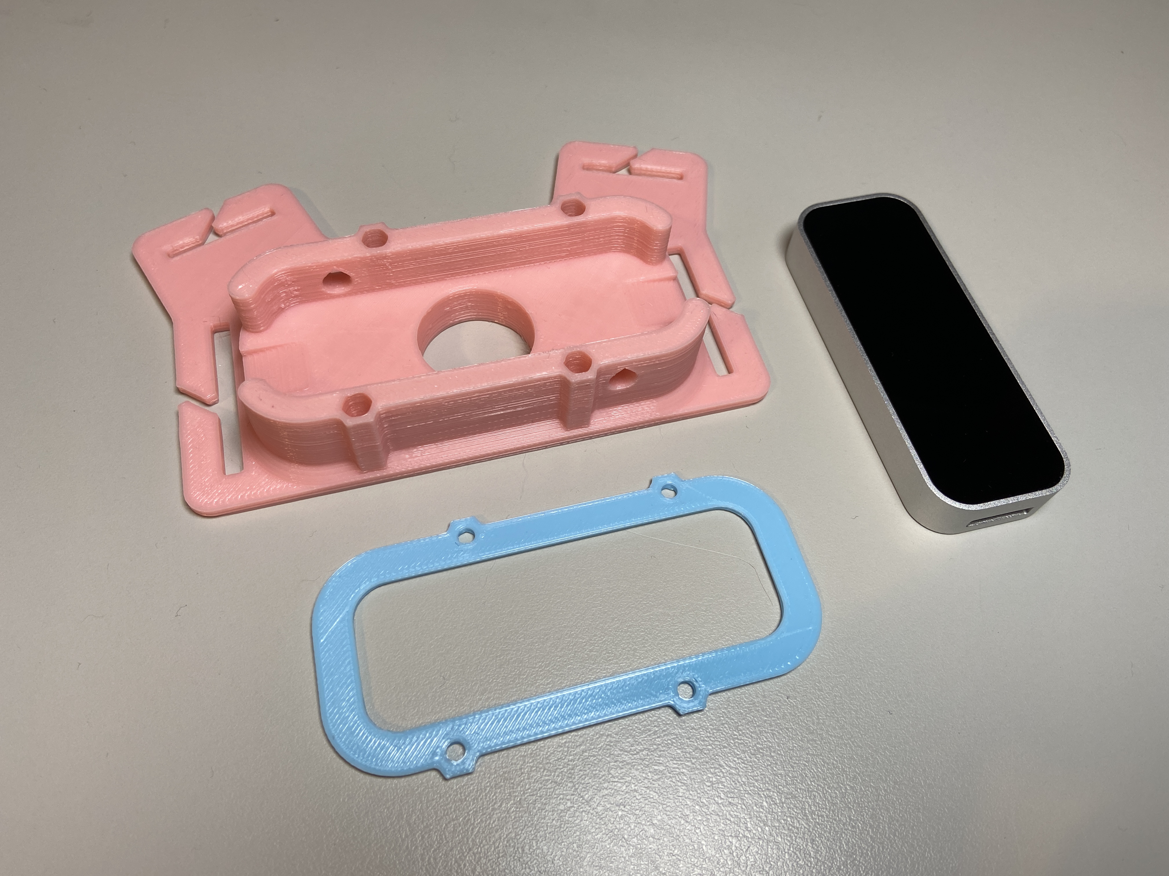 Miniatura 2 do modelo 3D Leap Motion controller chest mount