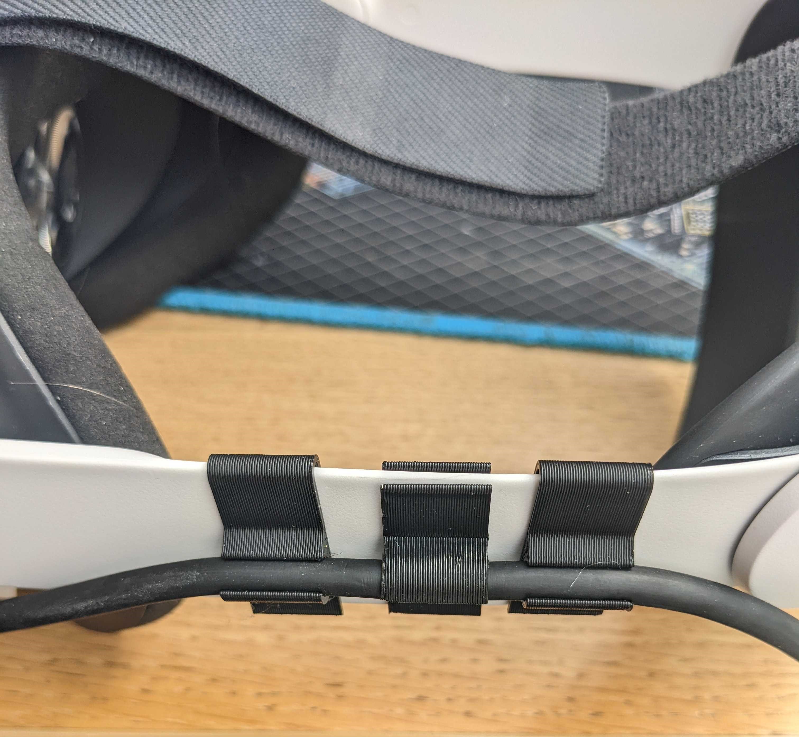Quest2 USB Cable Clip for Advanced Headband