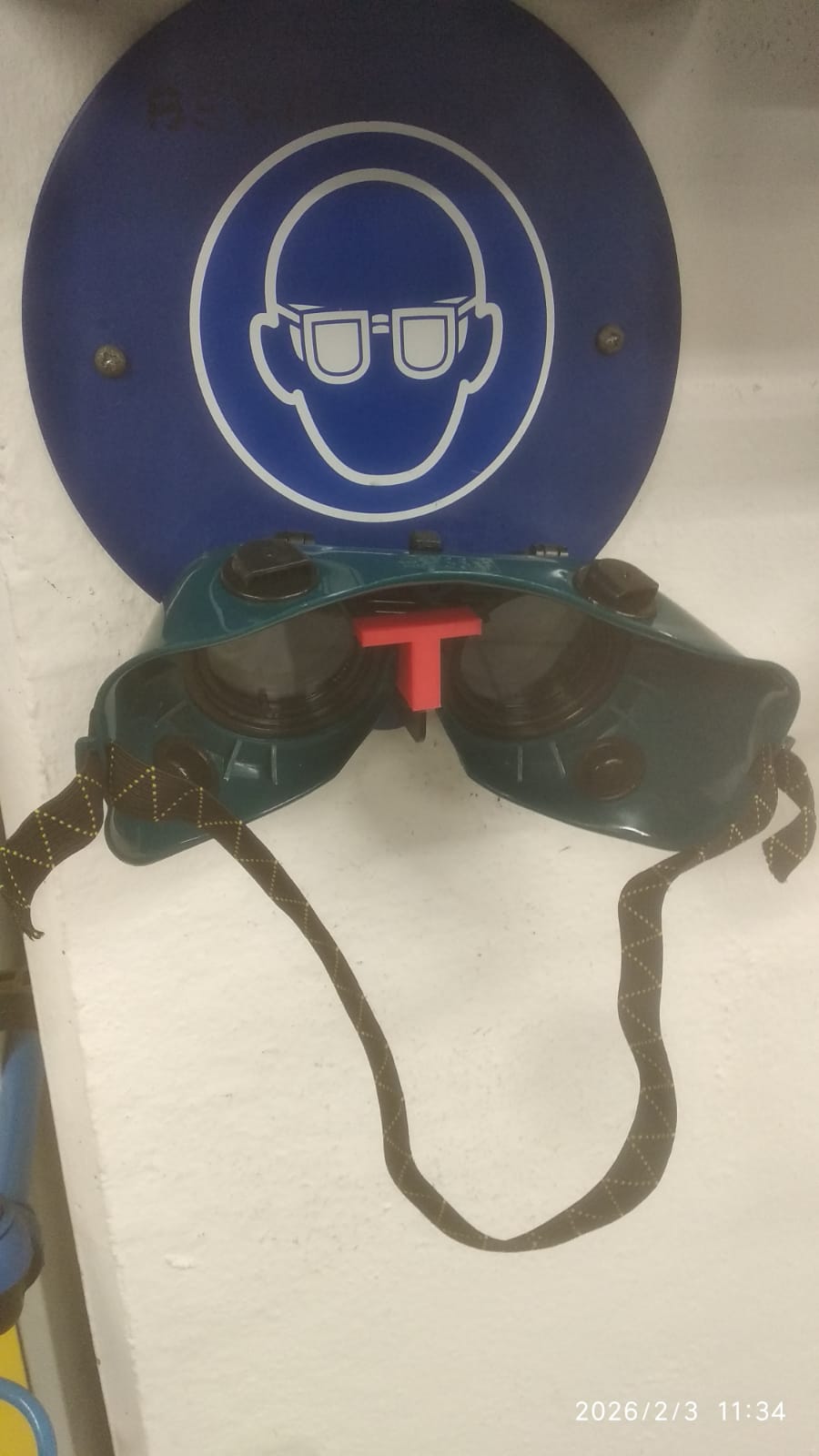 Safety googles hook extender