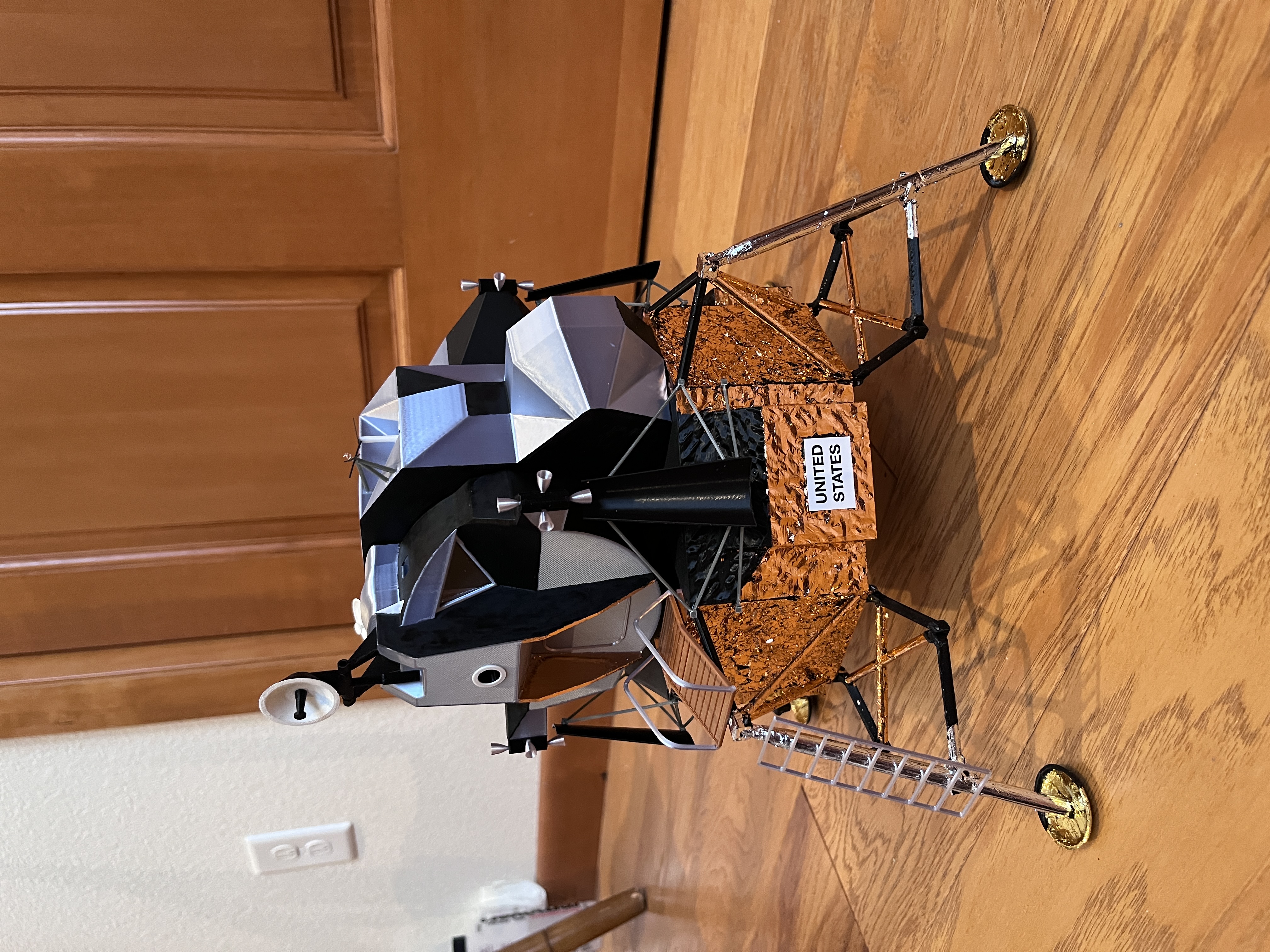 Apollo Lunar Module — thumbnail 2
