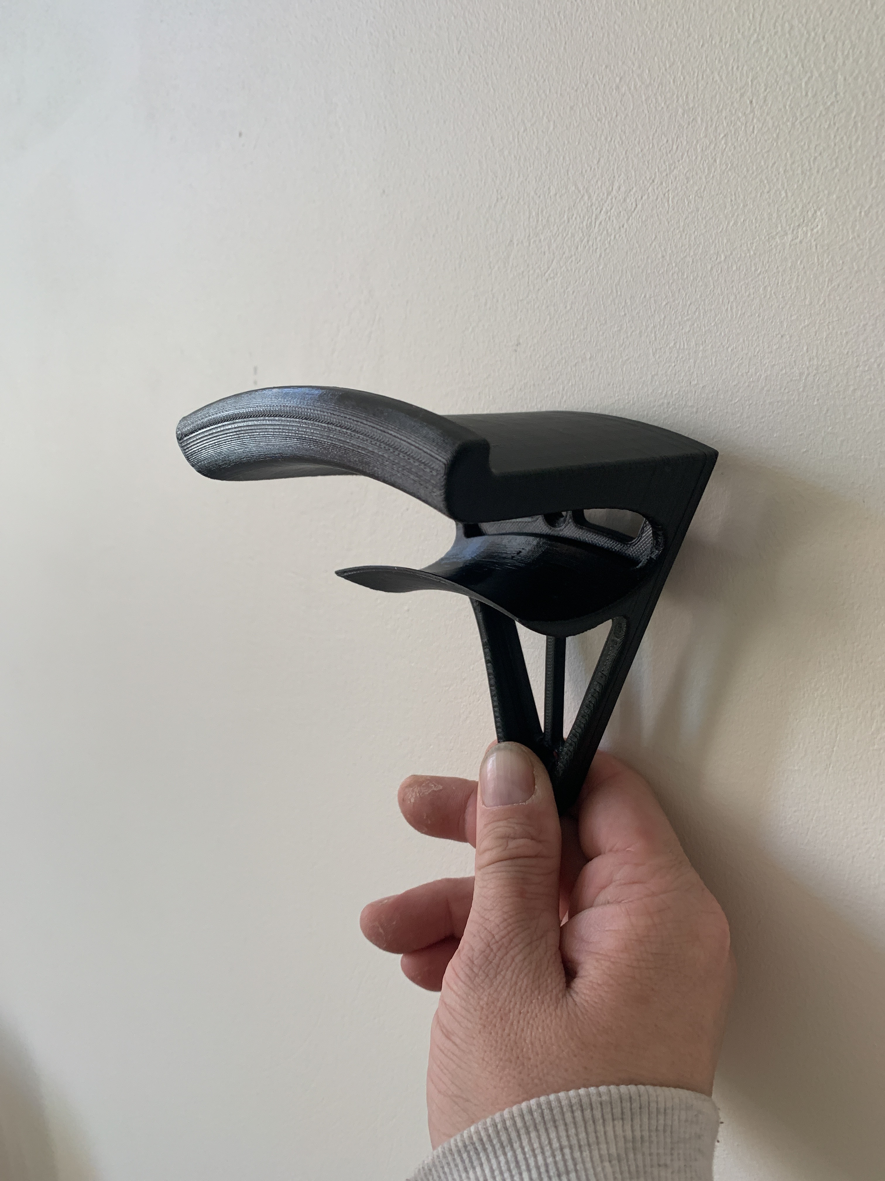 Headphones wall mount