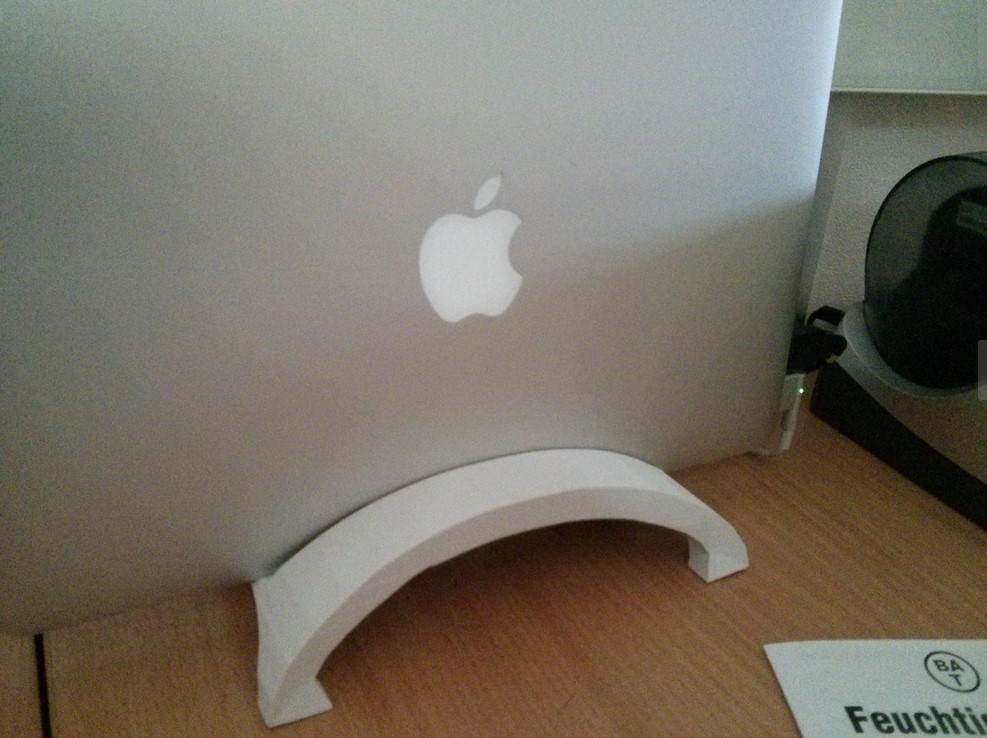 Macbook air stand