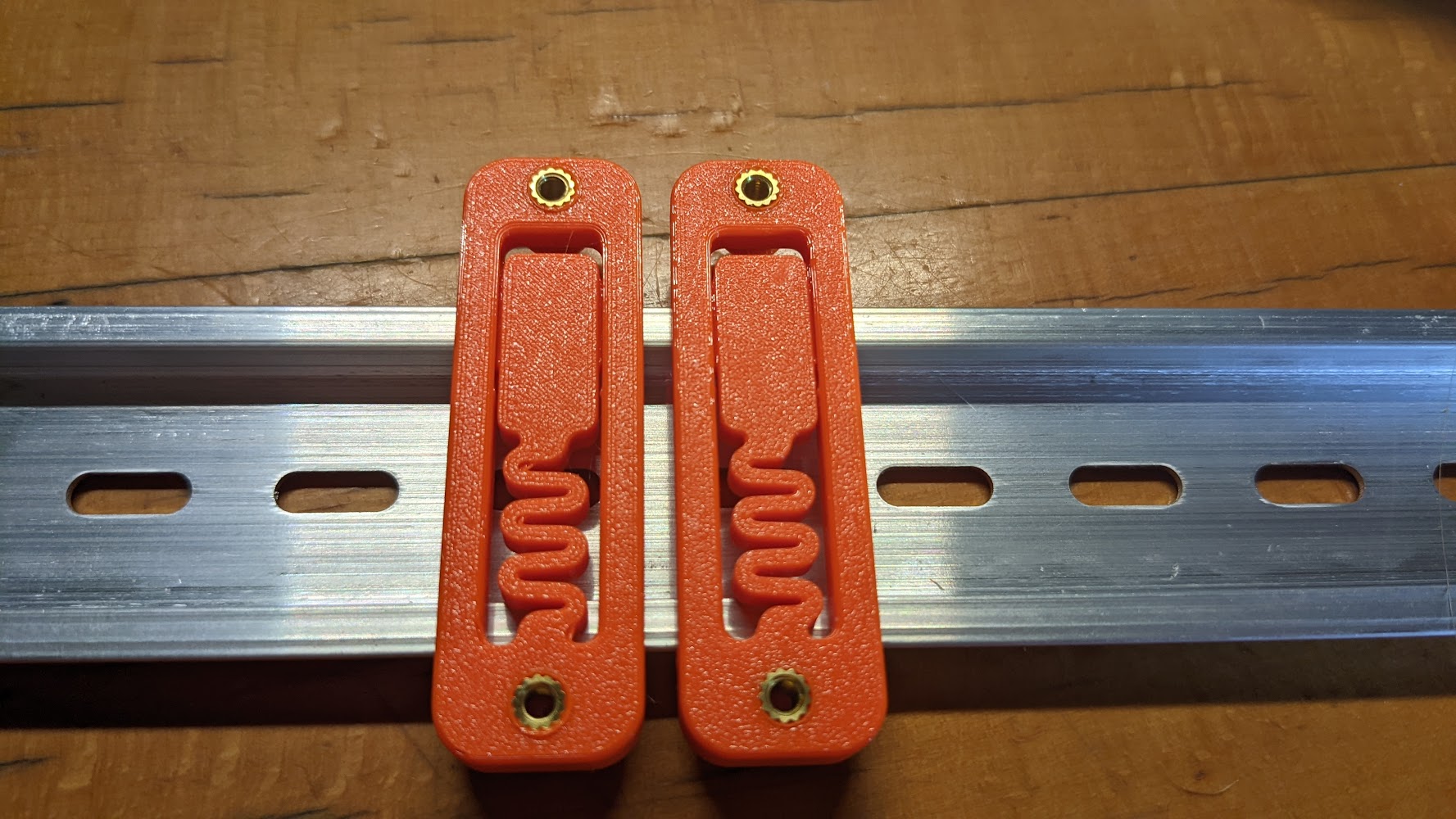 DIN Rail Bracket M3 inserts