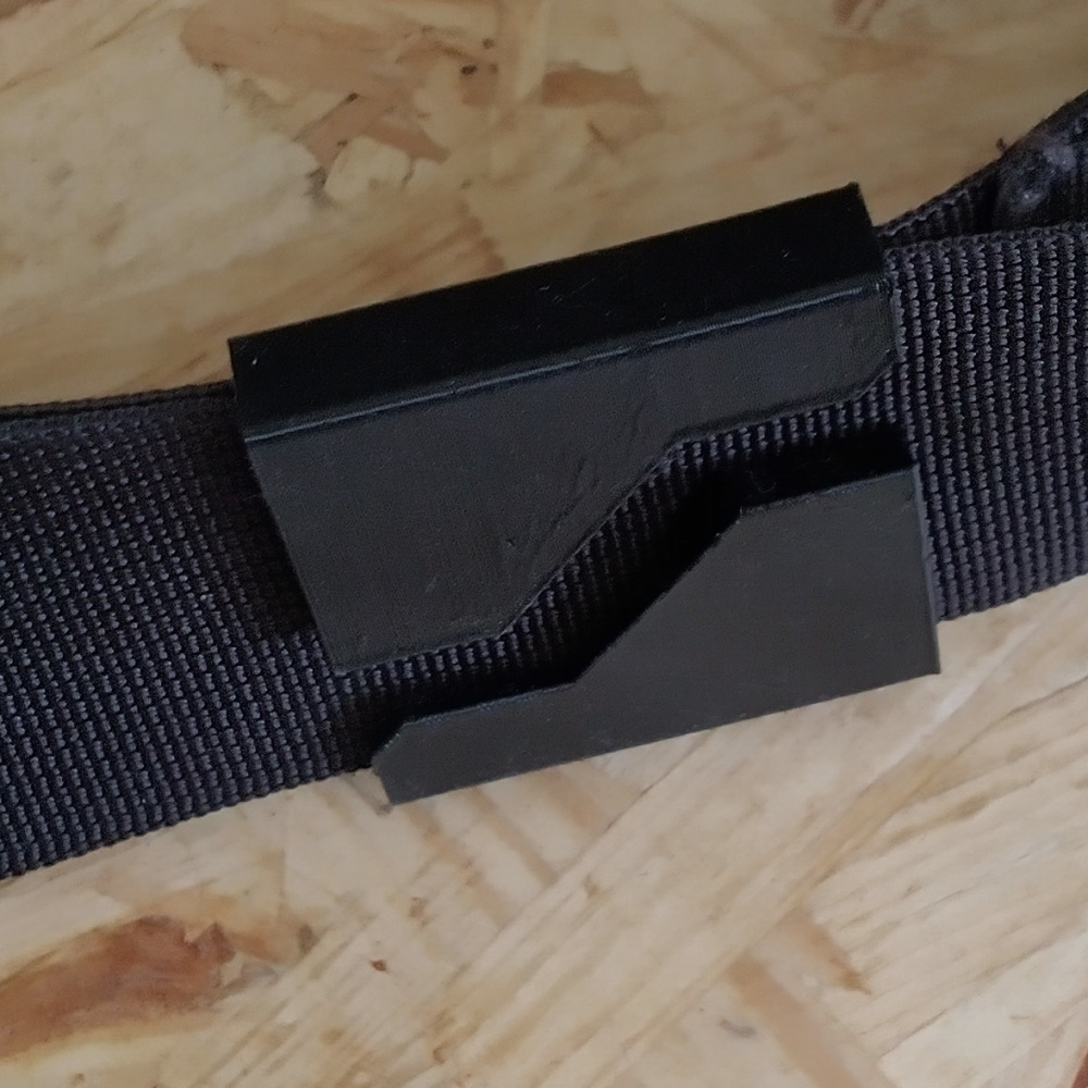 Backpack waist strap keeper by Printing Programmer Download free STL