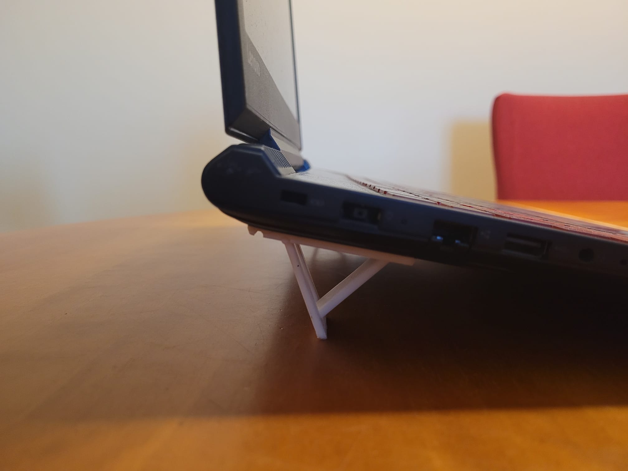Universal folding Laptop stand riser support