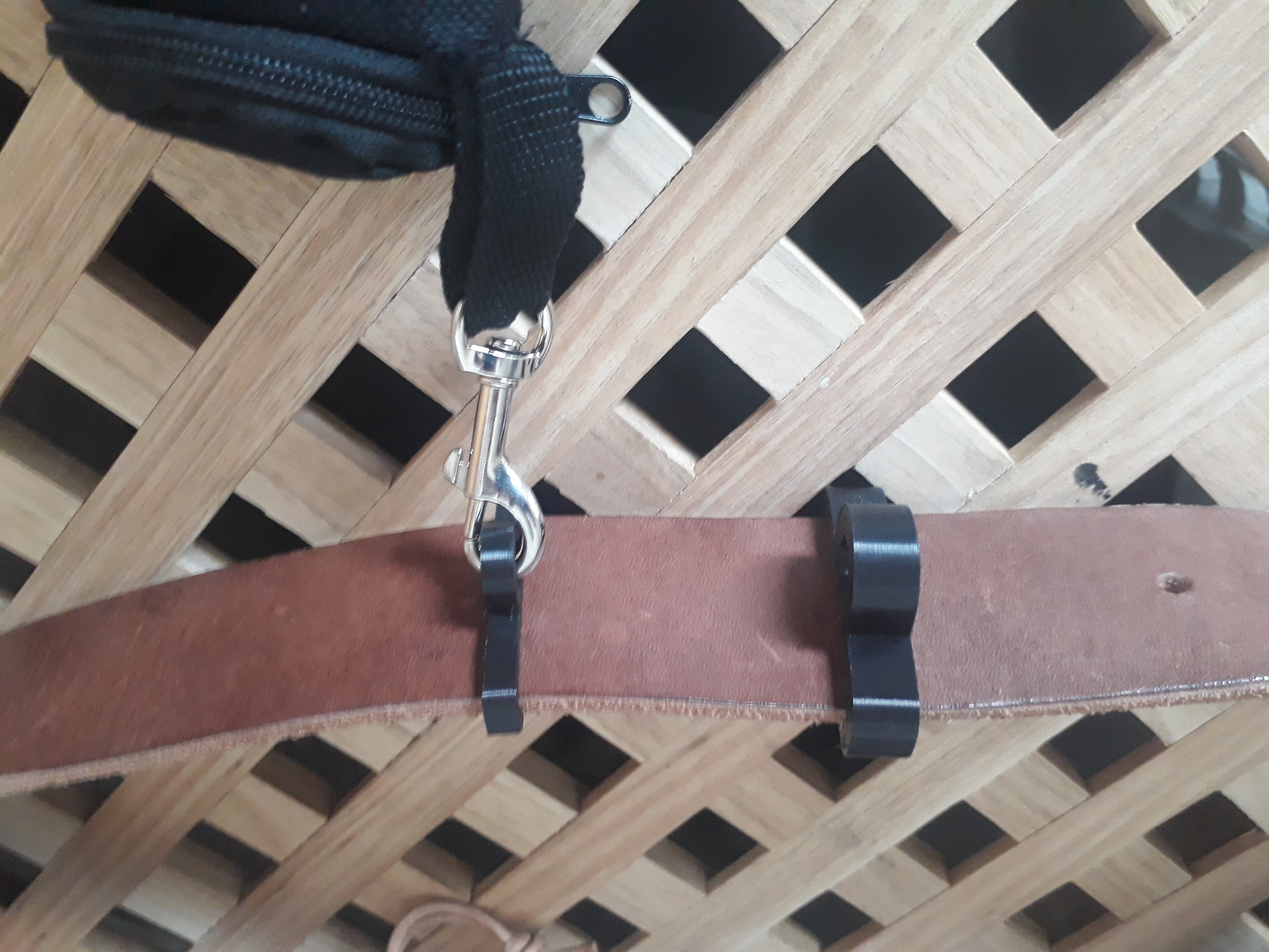 Parametric belt holder